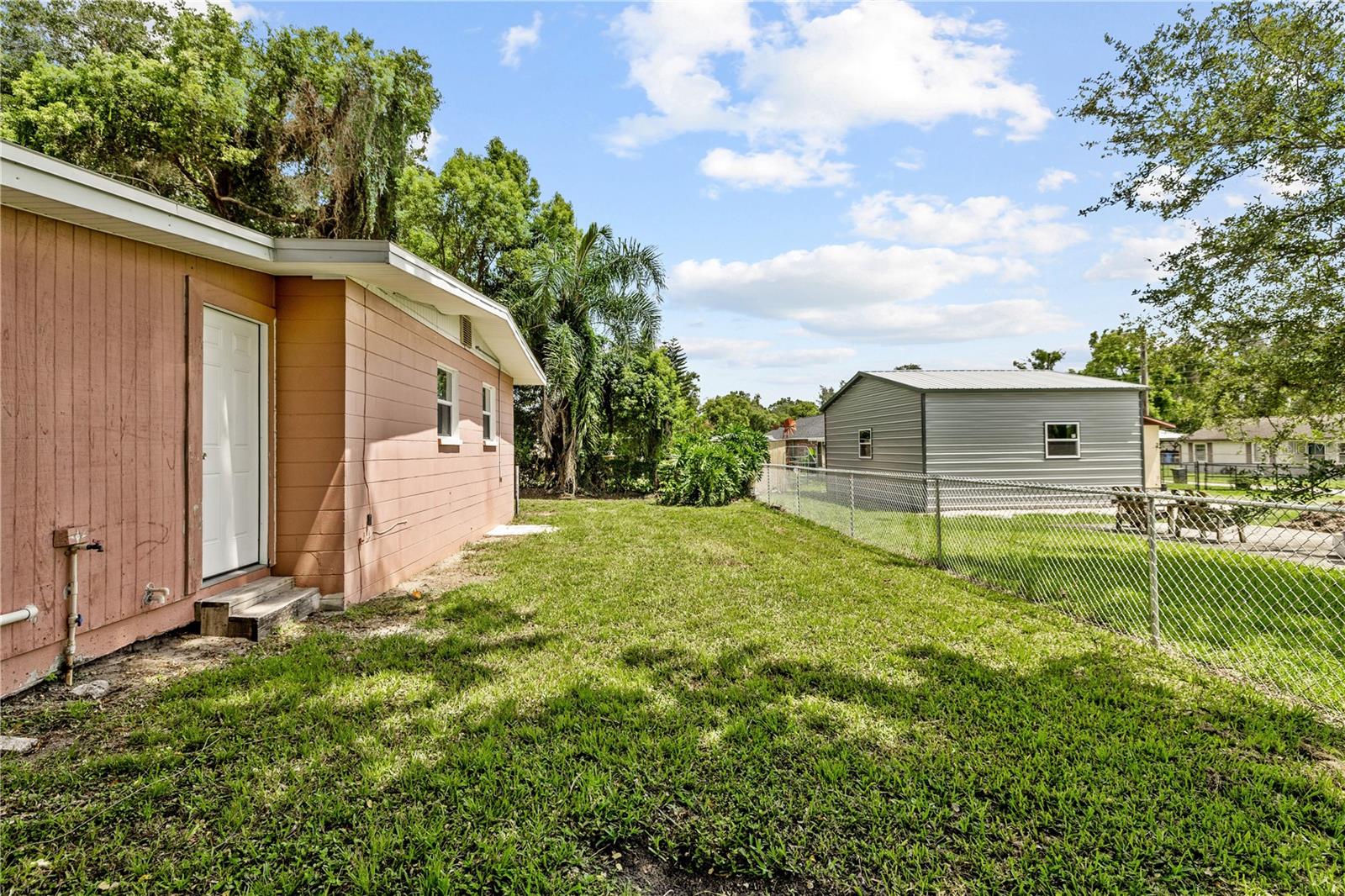 5225 Peach Ave Property Photo 24