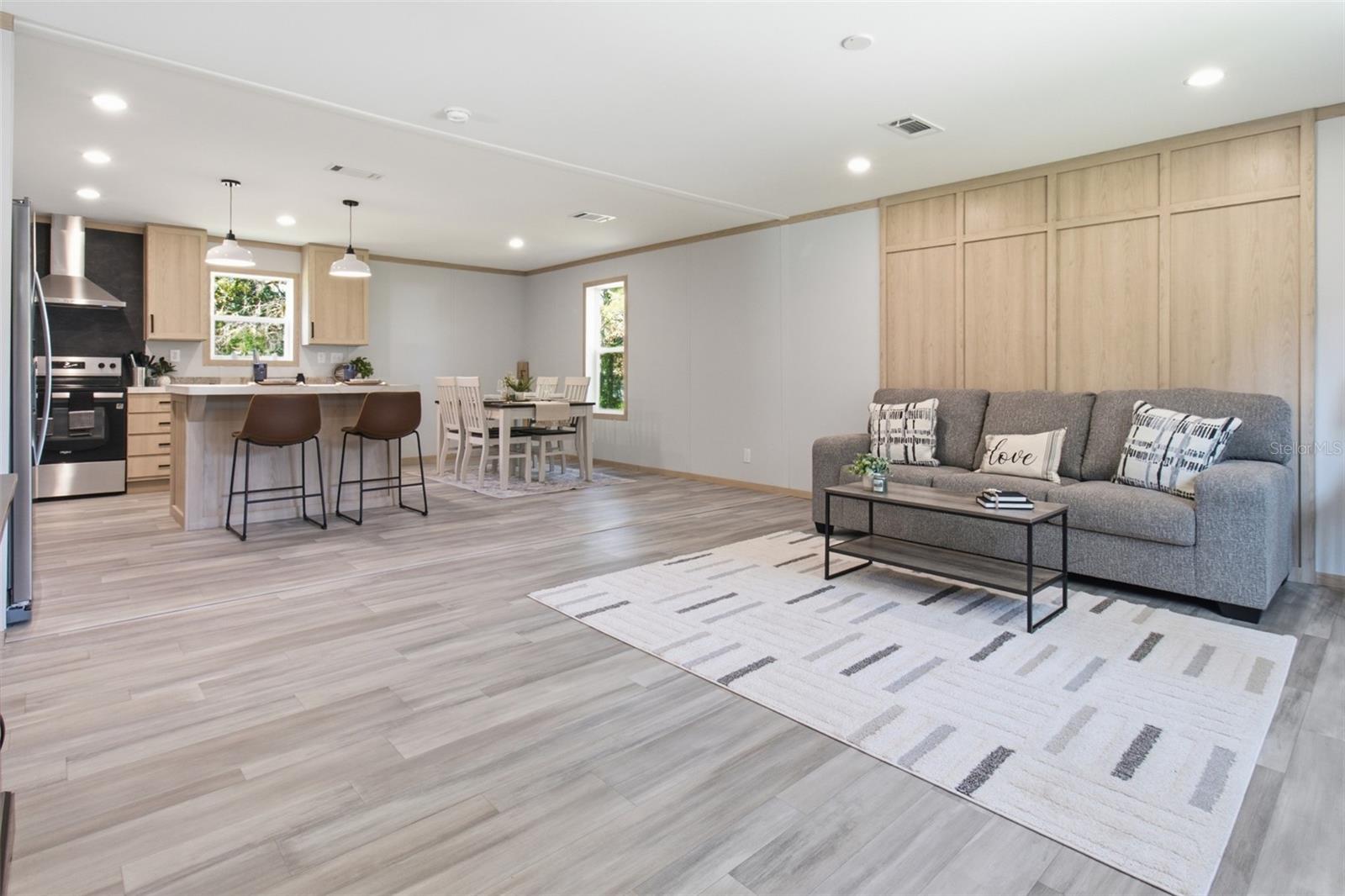 18104 Nicholas Ave Property Photo 3