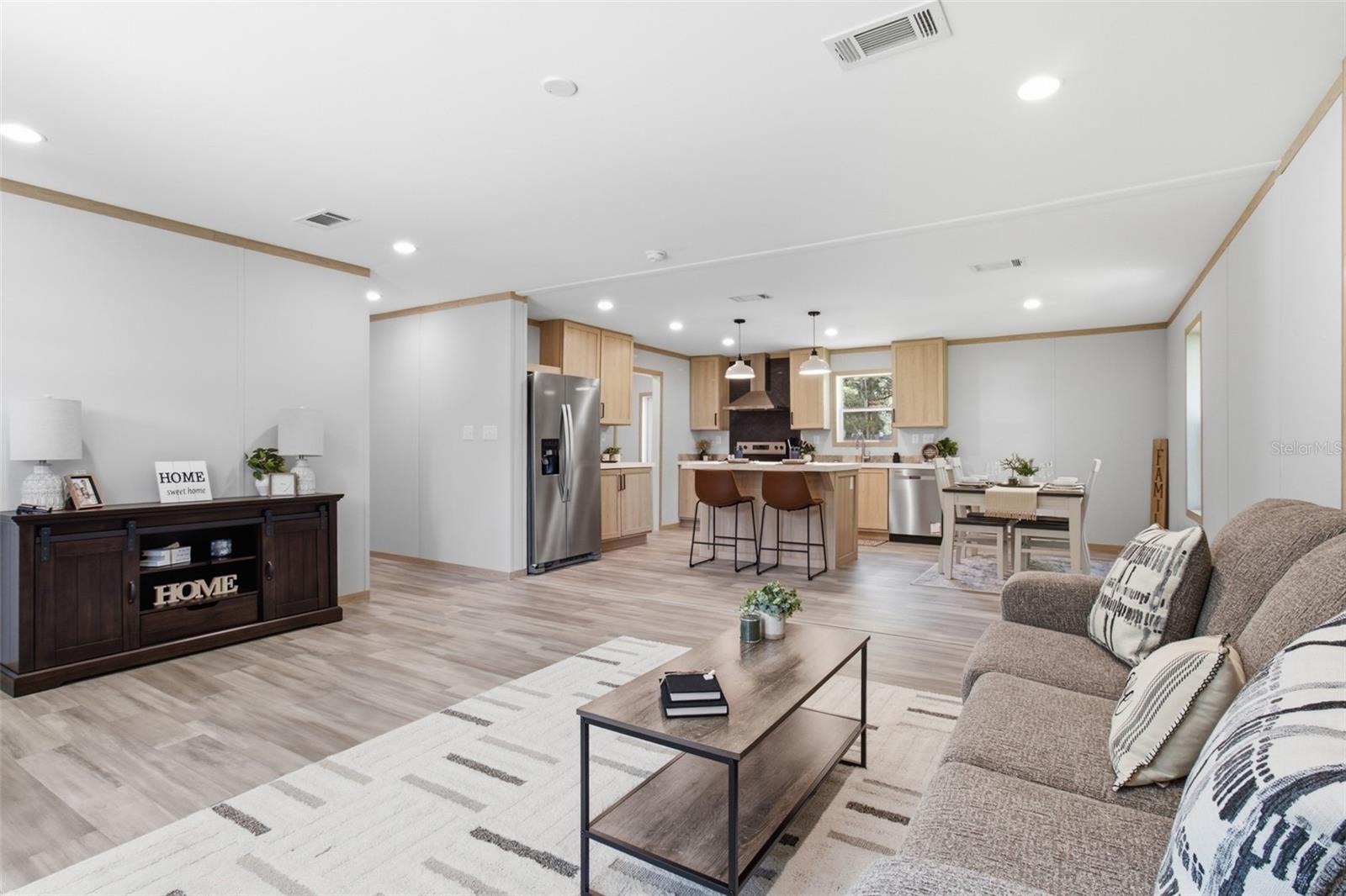 18104 Nicholas Ave Property Photo 6