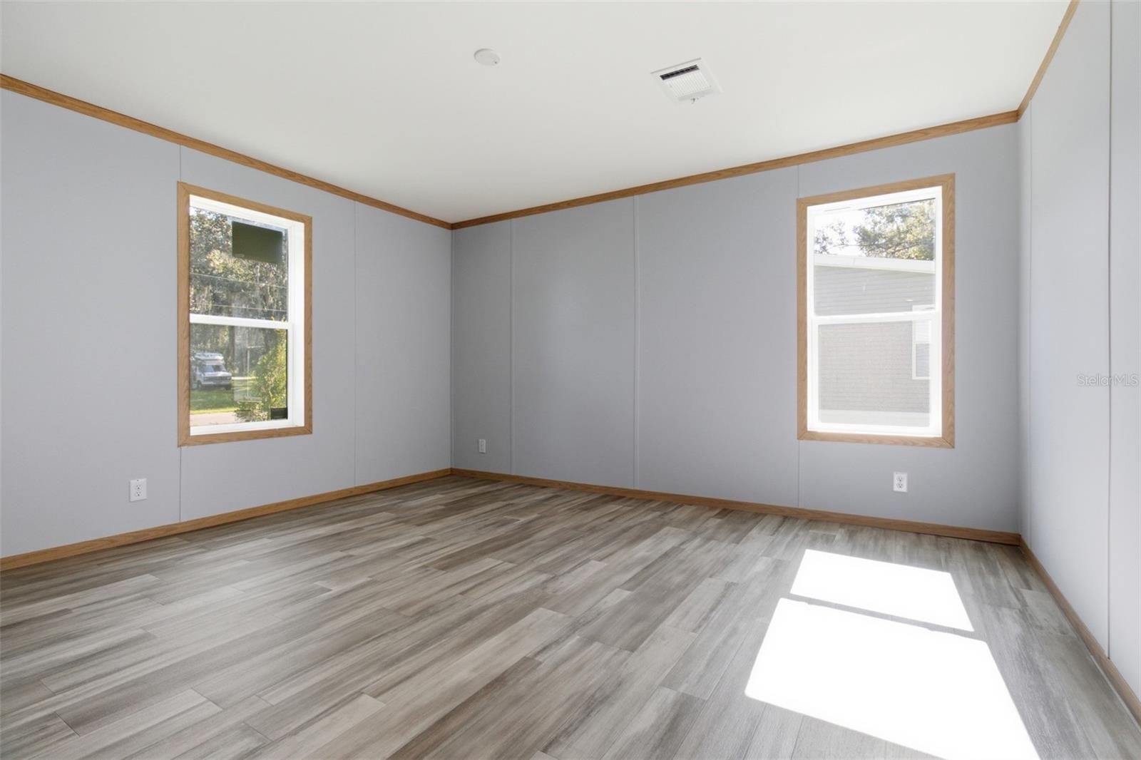 18104 Nicholas Ave Property Photo 14