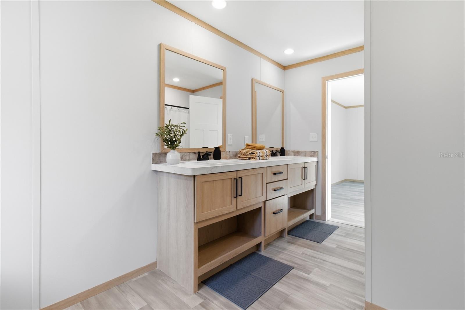 18104 Nicholas Ave Property Photo 17