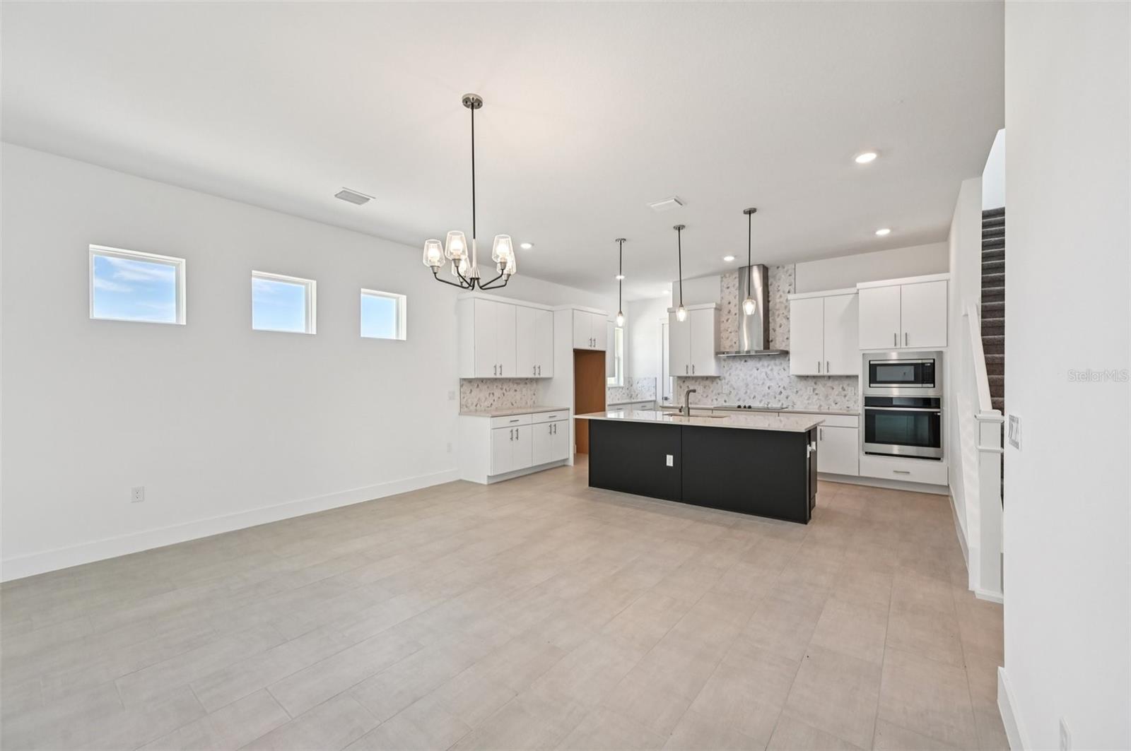 8230 Golden Beach Ct Property Photo 8