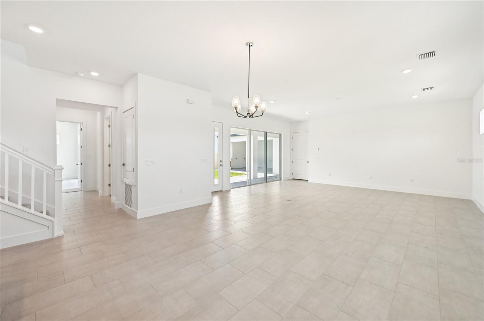 8230 Golden Beach Ct Property Photo 13