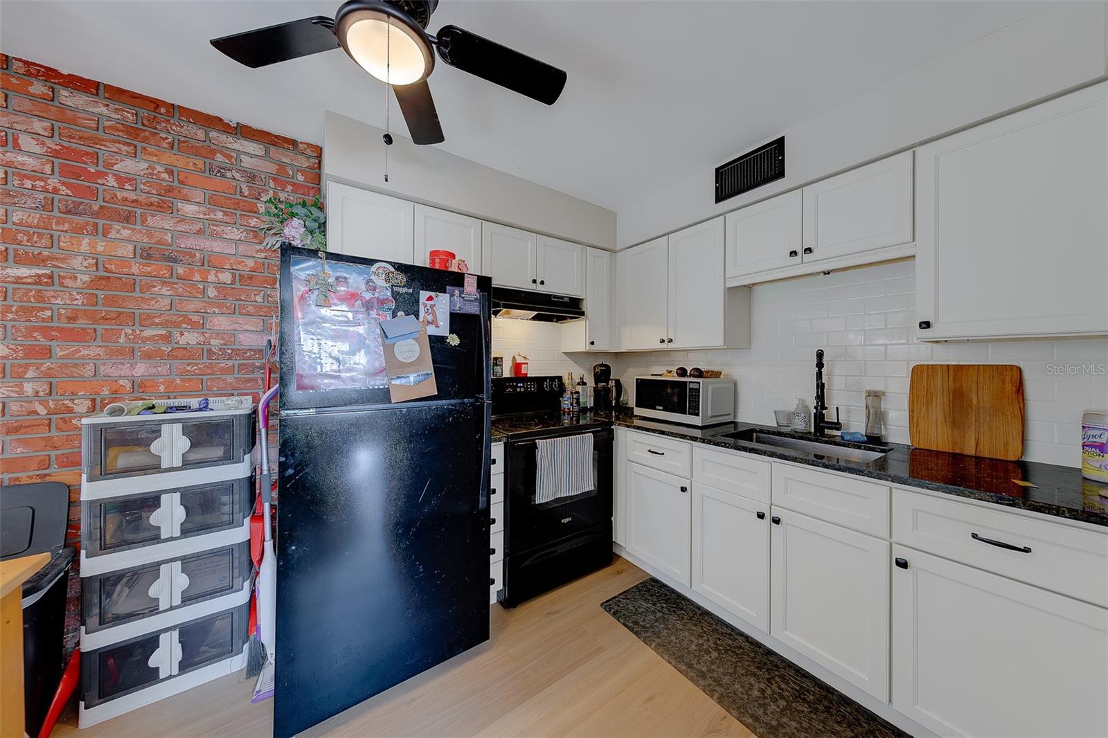 153 New York Ave Property Photo 13