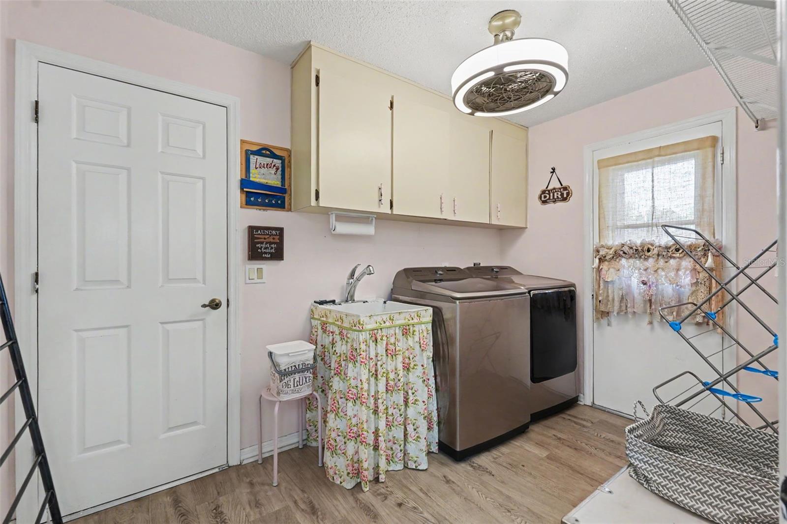 8251 Earlshire Ln Property Photo 23