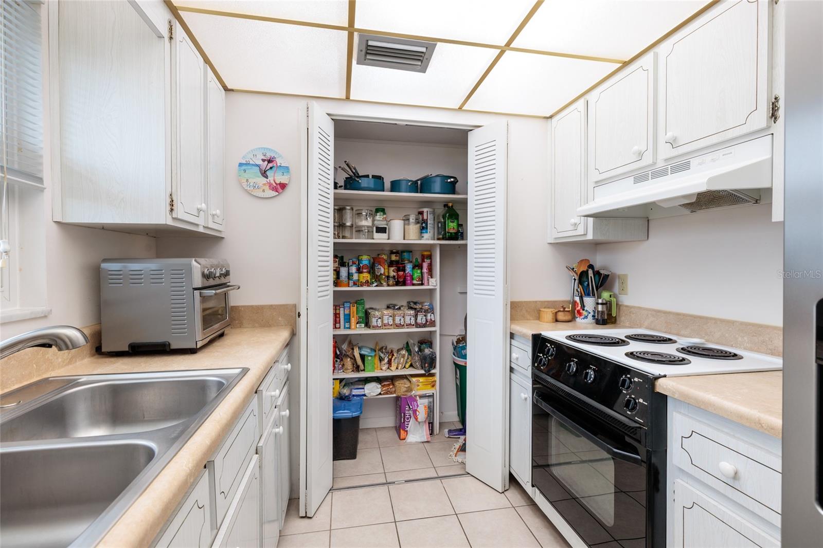 1235 S Highland Ave #2-301 Property Photo 16