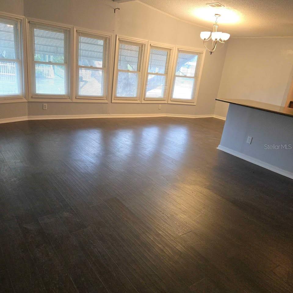 TB8532815 Property Photo 15