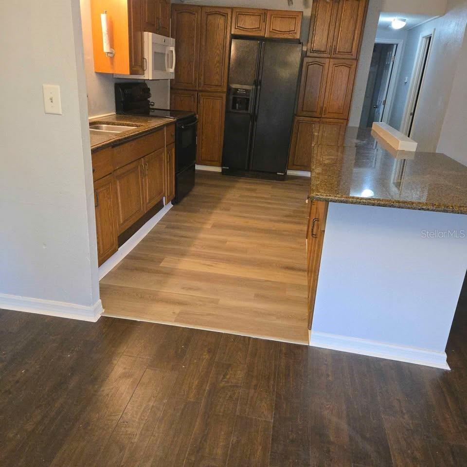 TB8532815 Property Photo 18
