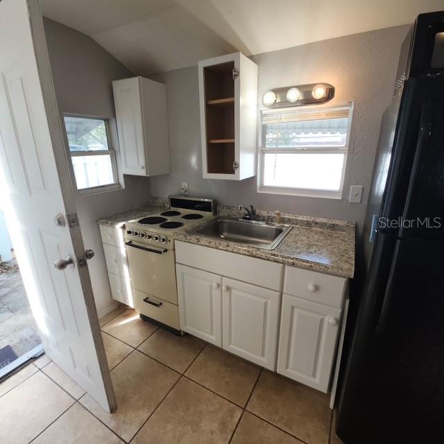 TB8532815 Property Photo 30