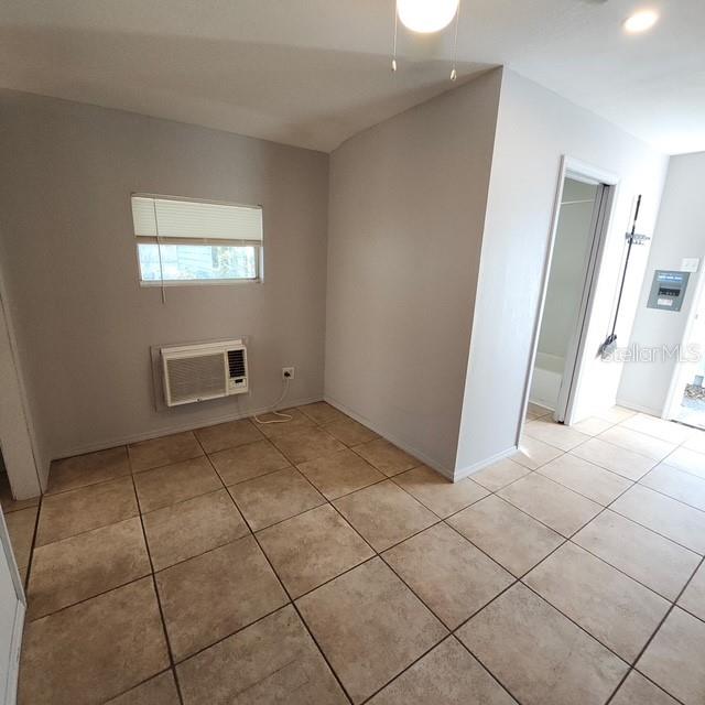TB8532815 Property Photo 31