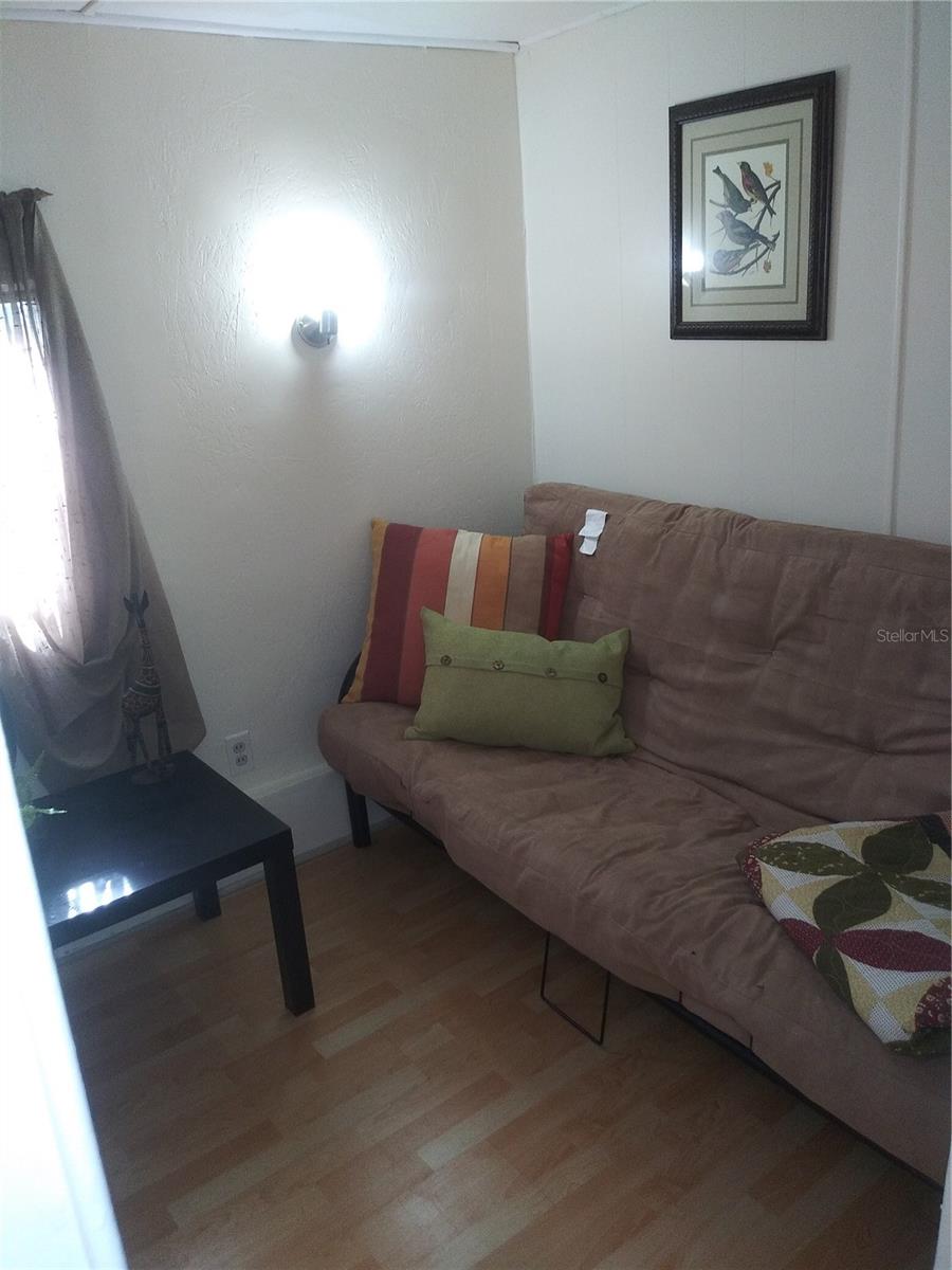 TB8532818 Property Photo 14