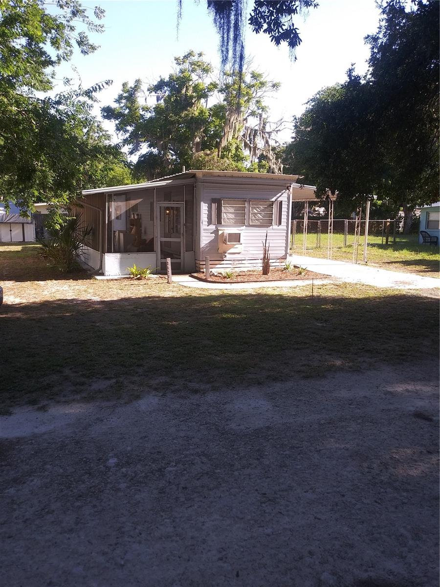 TB8532818 Property Photo 30