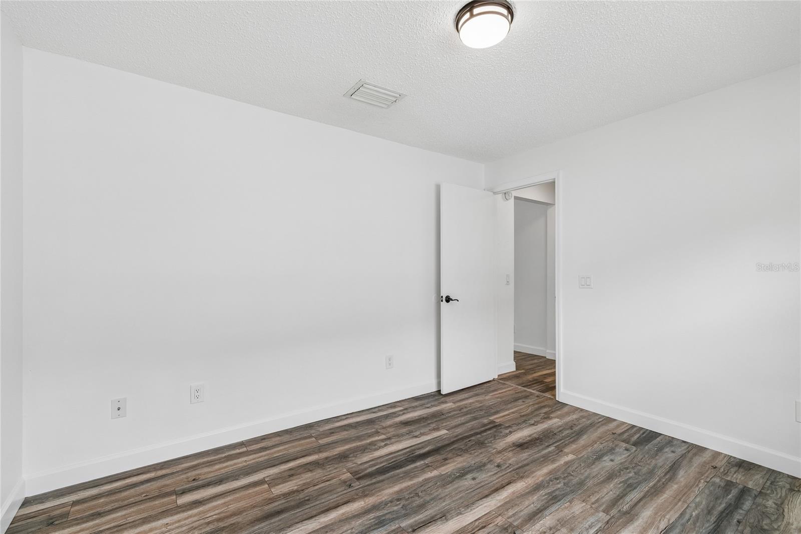 2604 W Kirby St Property Photo 25