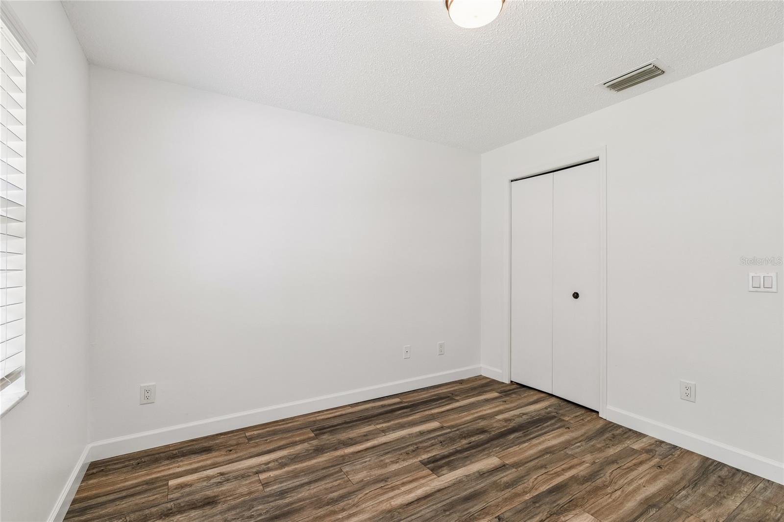 2604 W Kirby St Property Photo 29