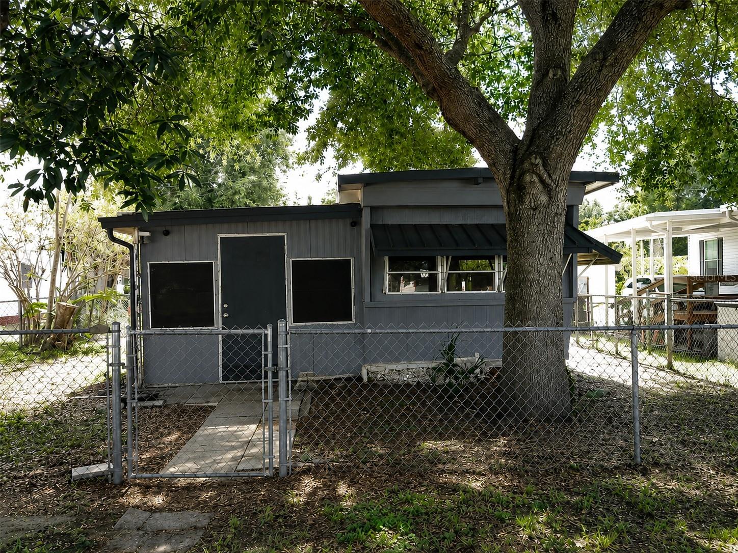 6250 Connecticut St Property Photo 2