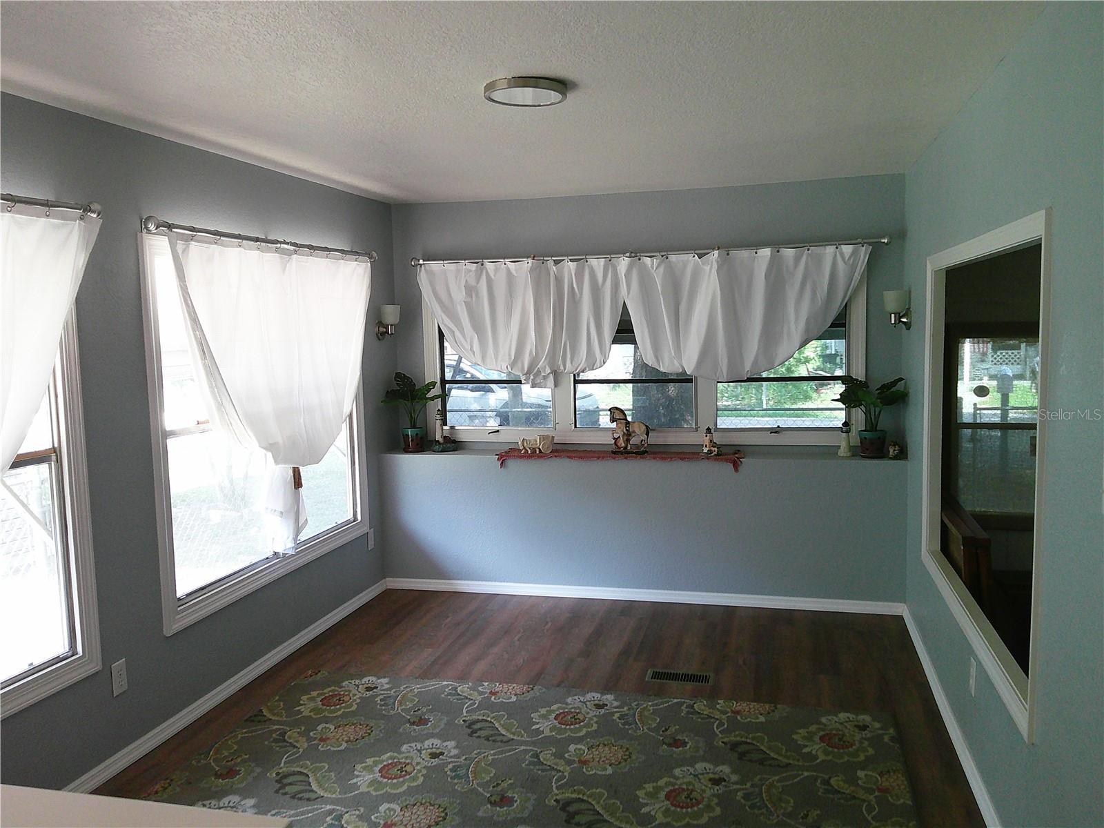 6250 Connecticut St Property Photo 6