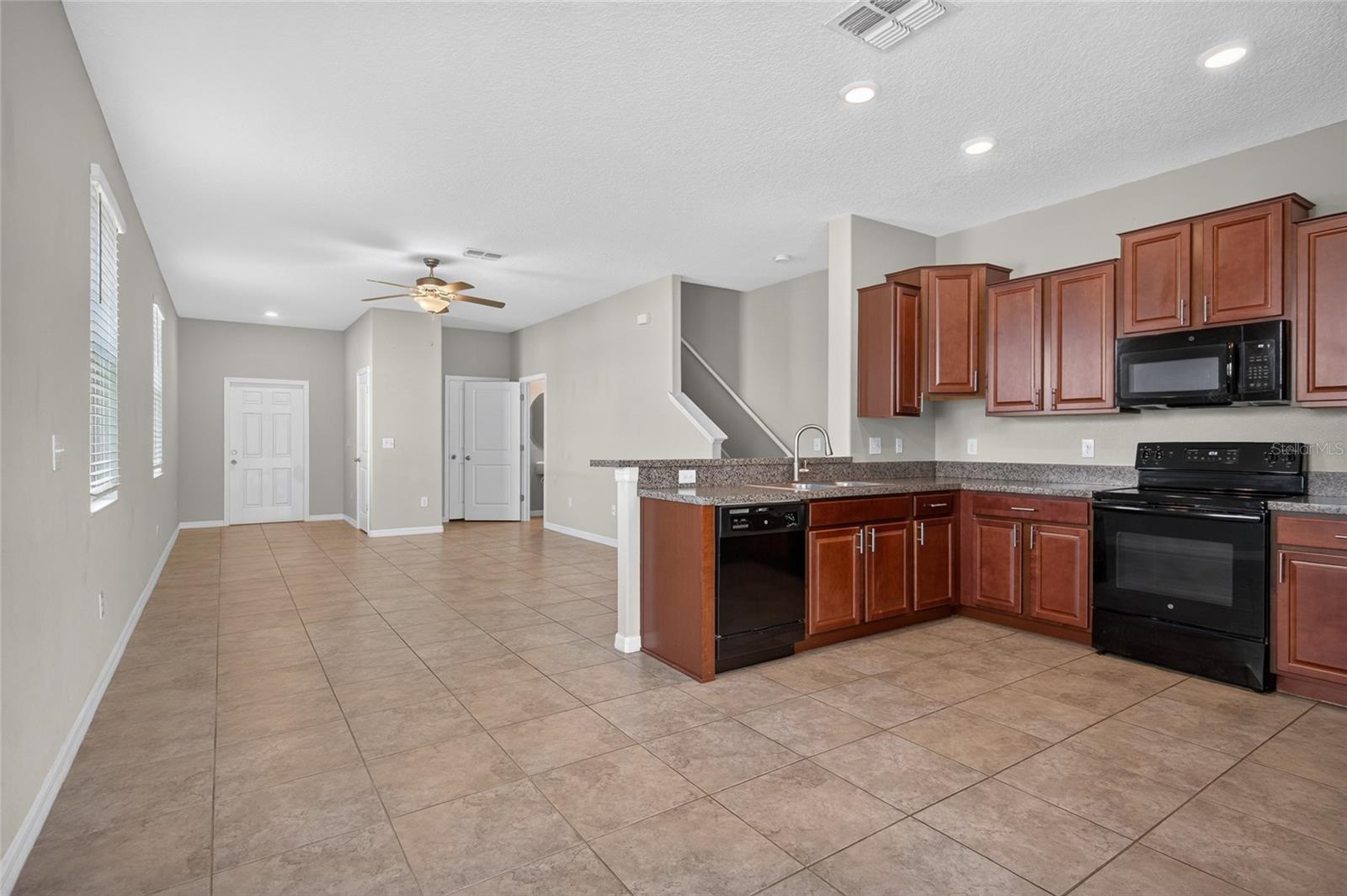 7617 Ginger Lily Ct Property Photo 7