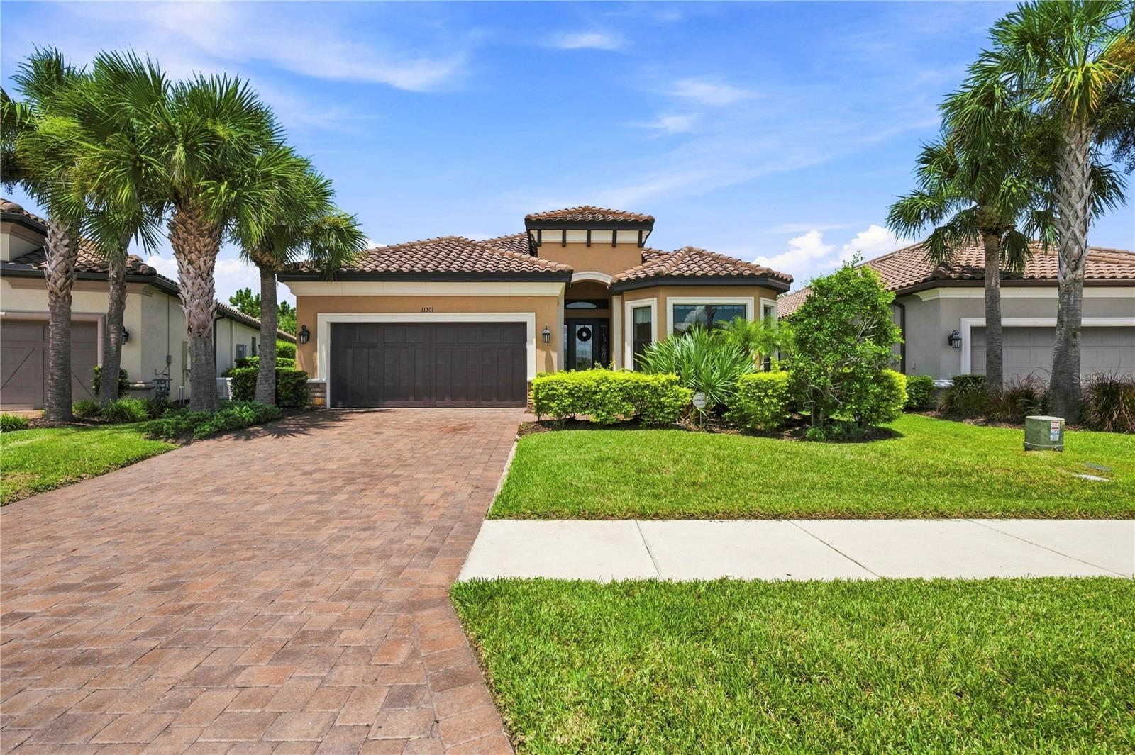 11301 Juglans Dr Property Photo 1