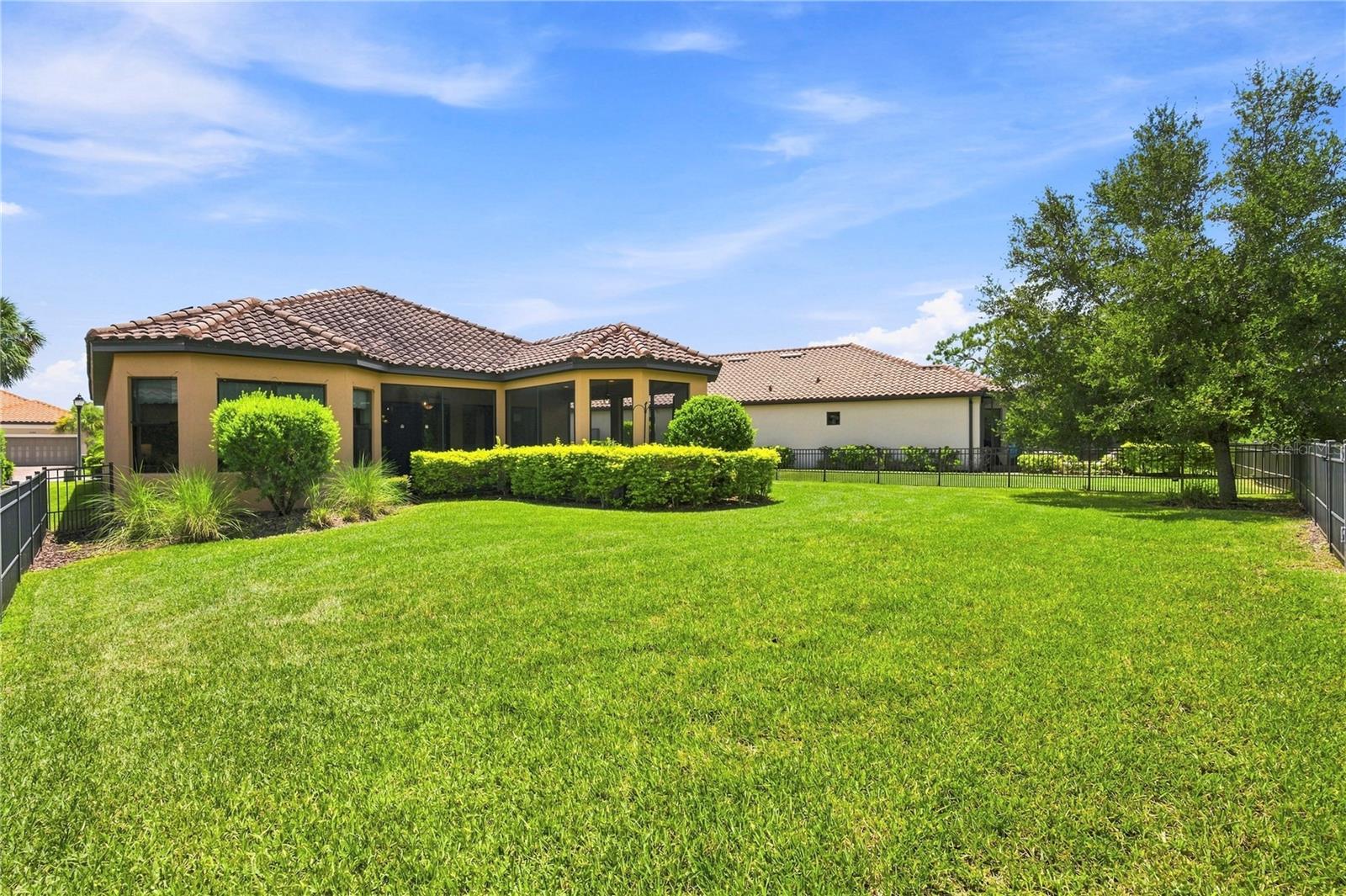 11301 Juglans Dr Property Photo 5