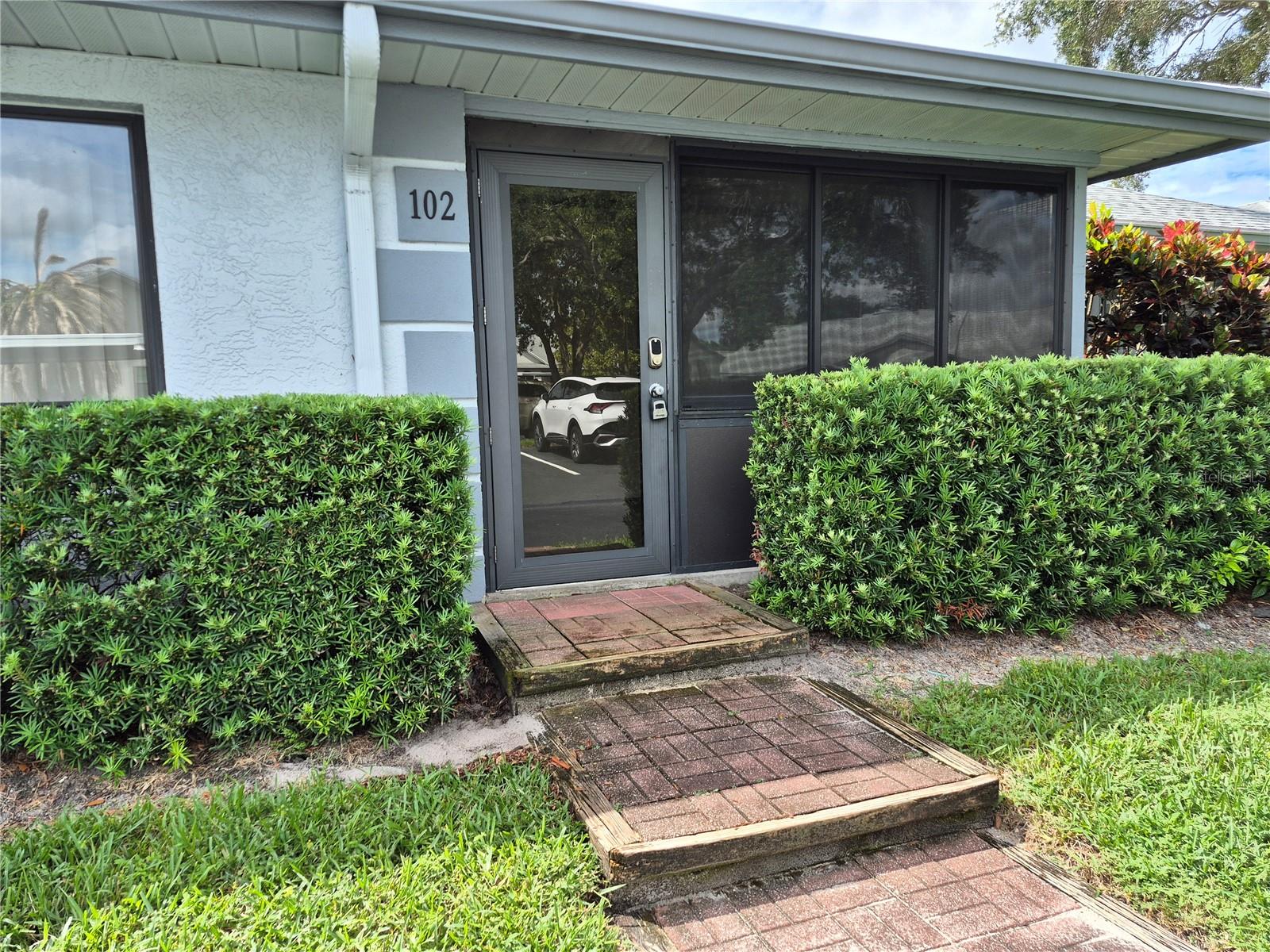 2721 Countryside Blvd #102 Property Photo 3