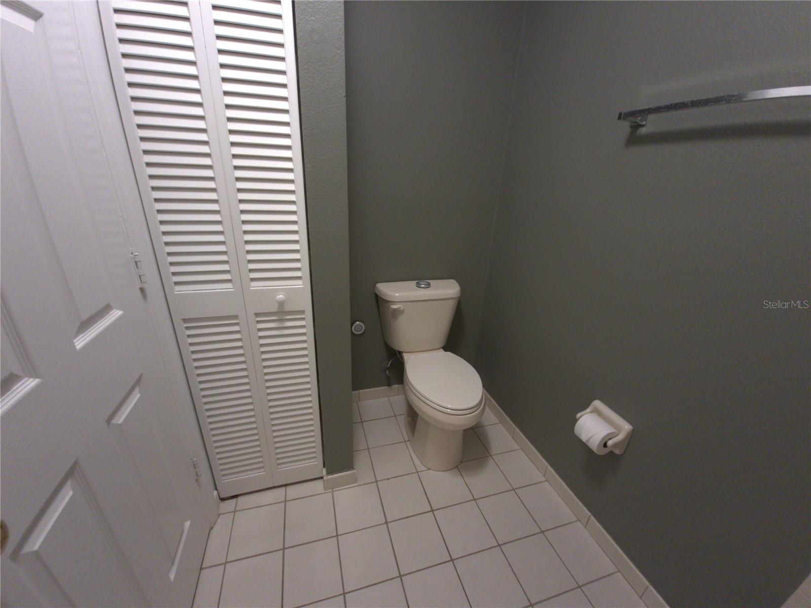 2721 Countryside Blvd #102 Property Photo 16