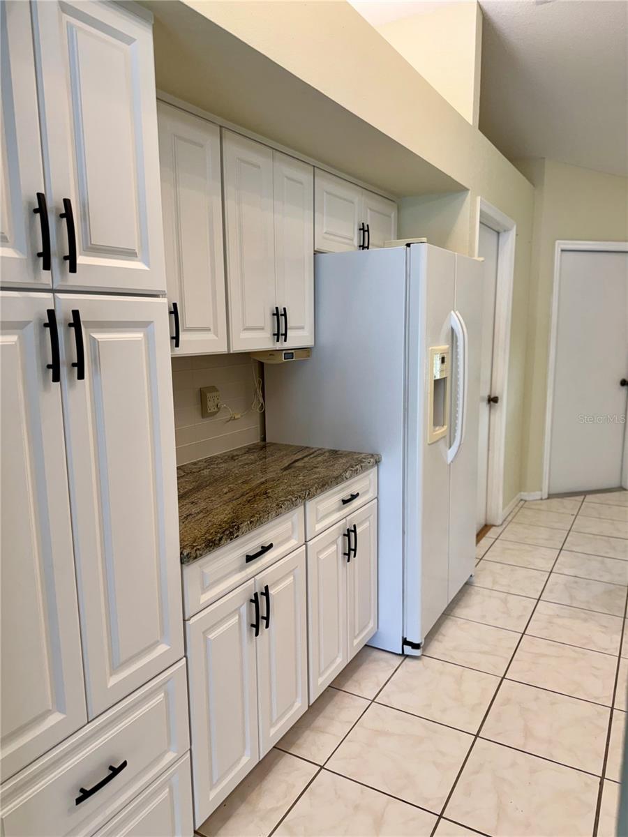 3670 Lake Blvd Property Photo 8