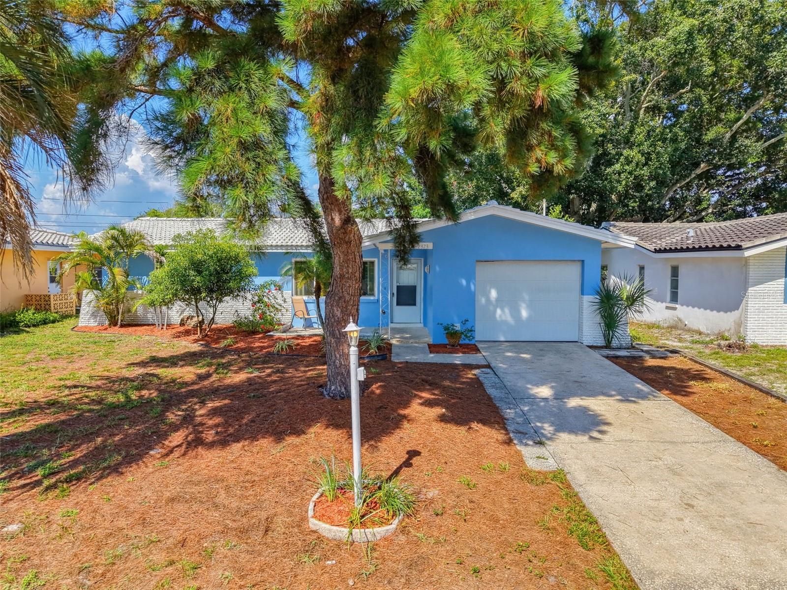 2373 Forest Dr Property Photo 1