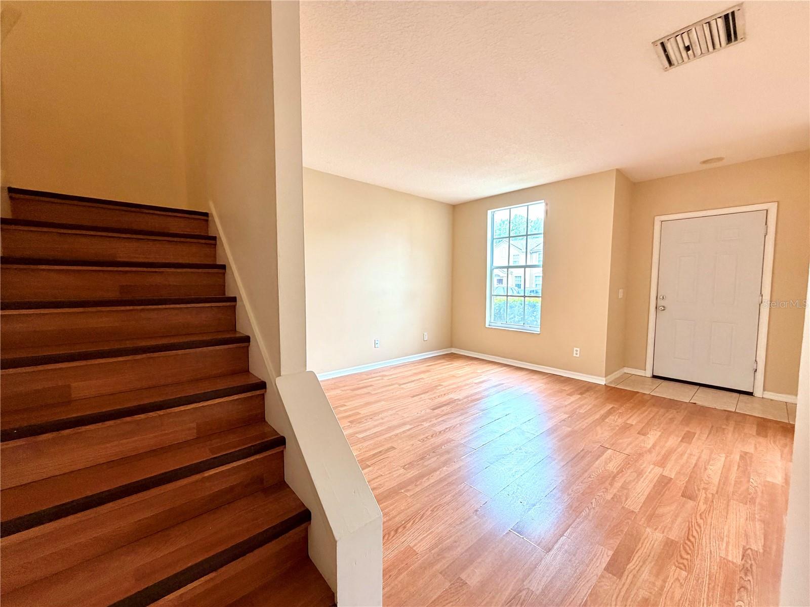 30209 Swinford Ln Property Photo 4