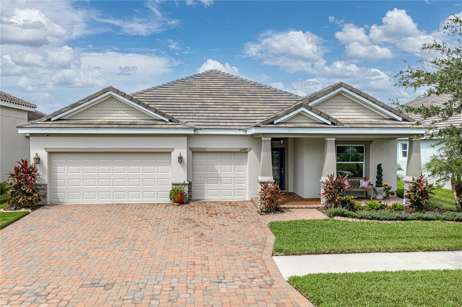 TB8532897 Property Photo 1