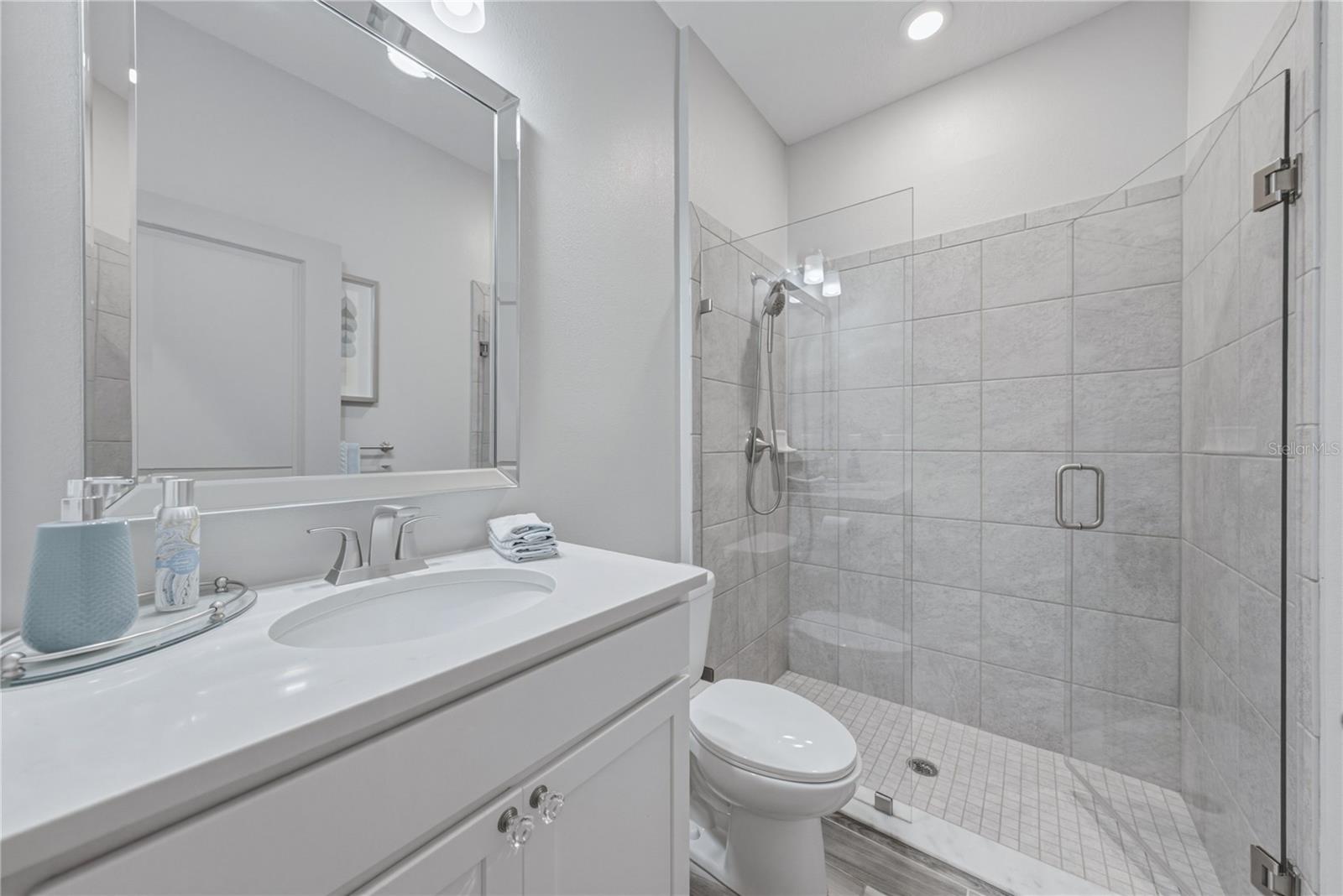 TB8532897 Property Photo 10