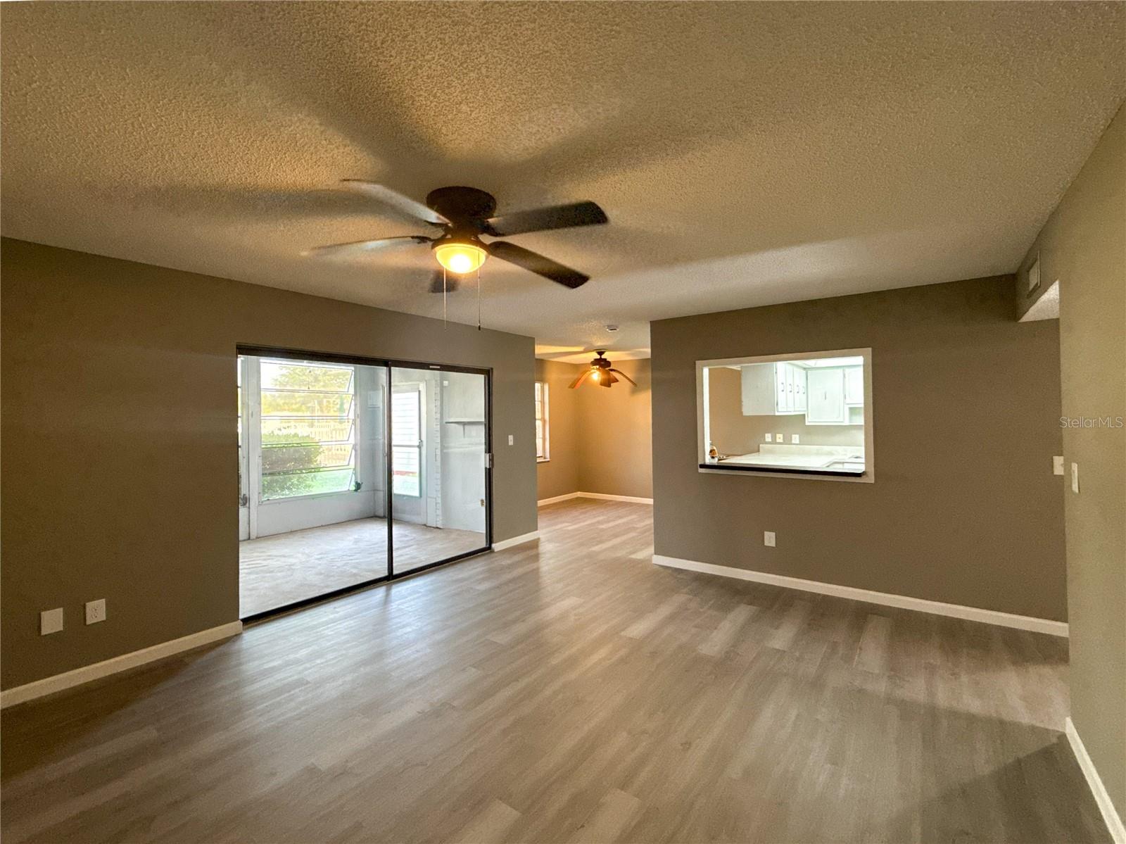 22333 Edgewater Dr #b1 Property Photo 3