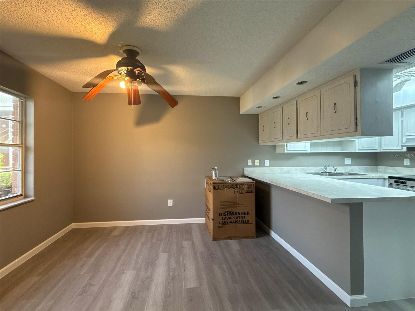 22333 Edgewater Dr #b1 Property Photo 5
