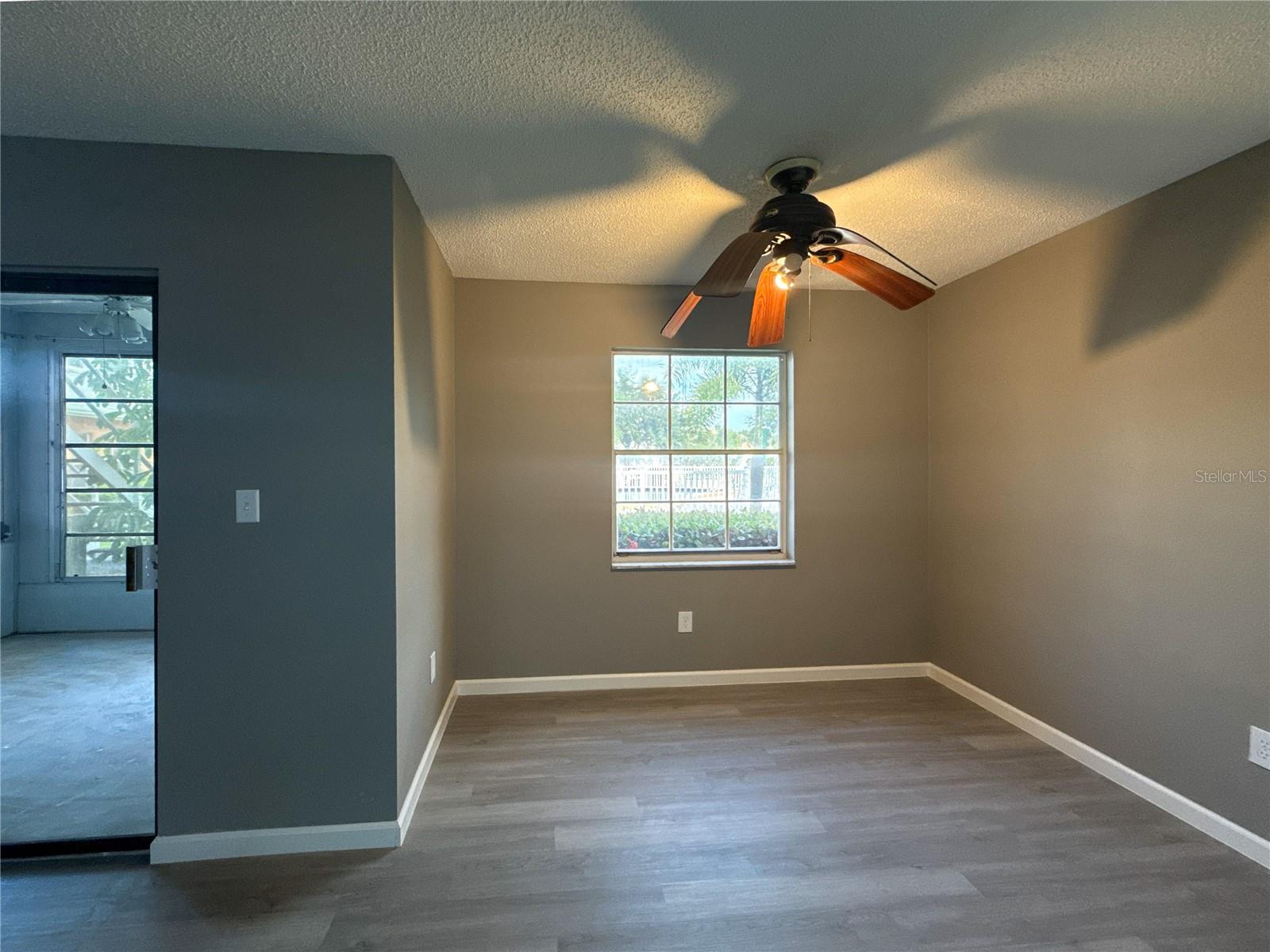 22333 Edgewater Dr #b1 Property Photo 6