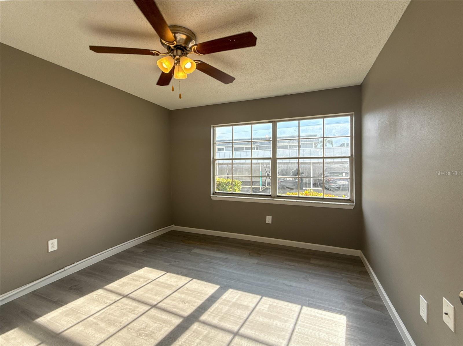 22333 Edgewater Dr #b1 Property Photo 13