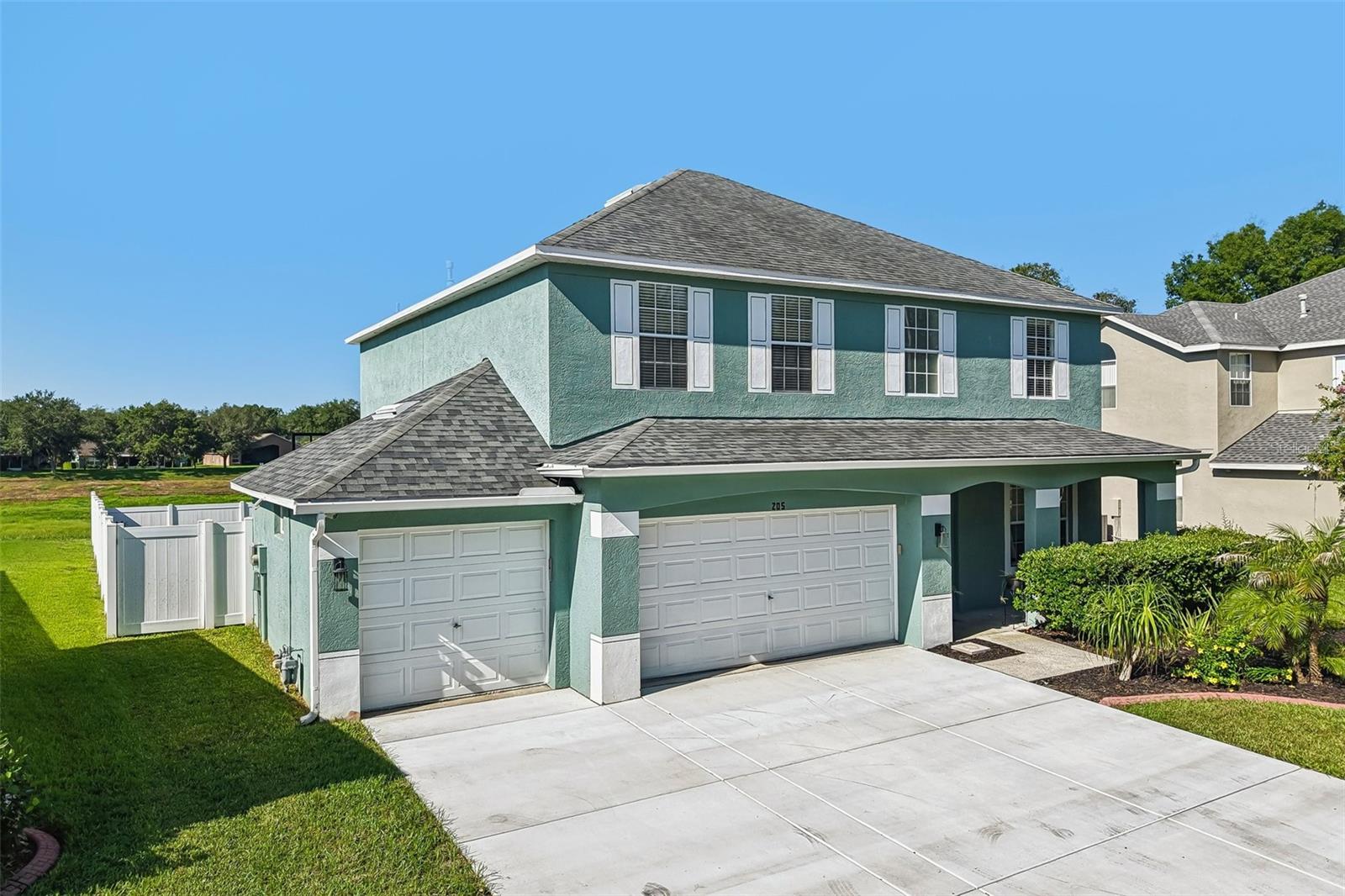 205 Rosana Dr Property Photo 1