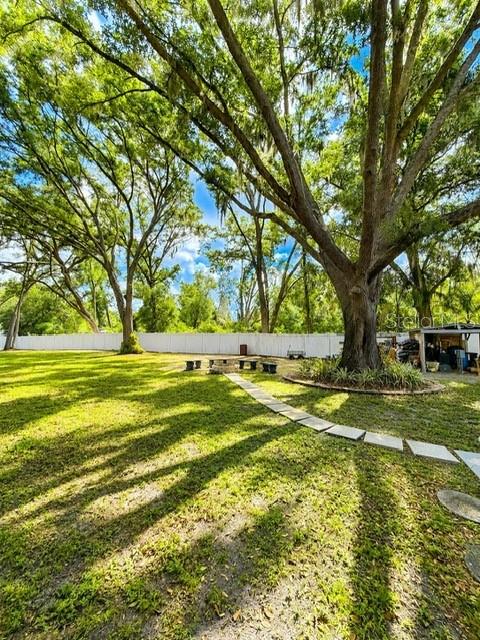 17430 Blackwell Ln Property Photo 6
