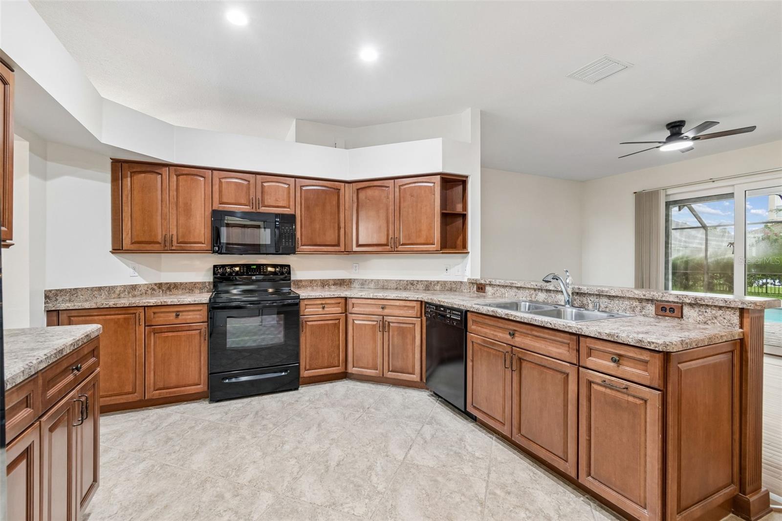 5306 Waterleaf Ct Property Photo 17