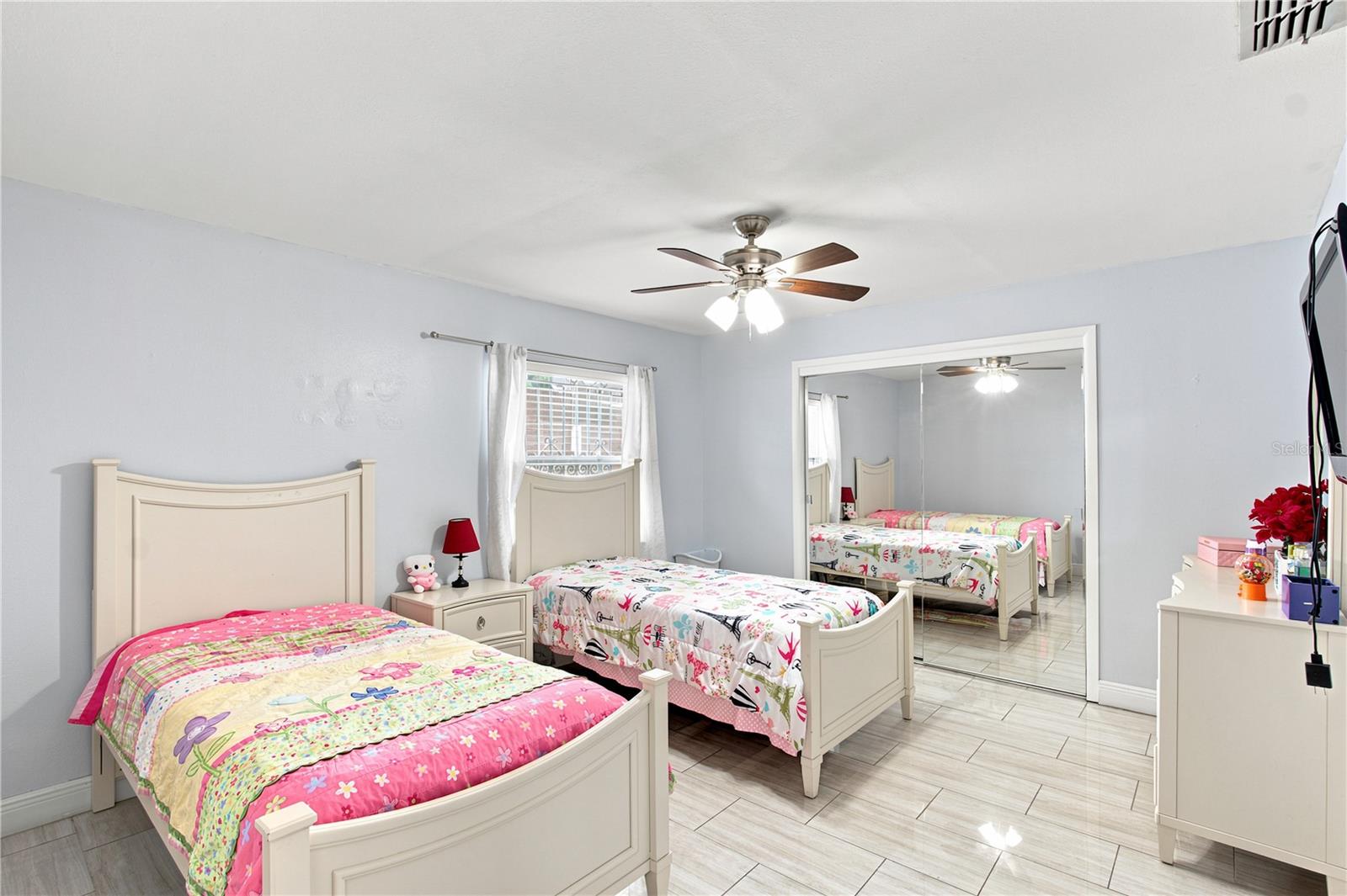 6513 N Manhattan Ave Property Photo 18