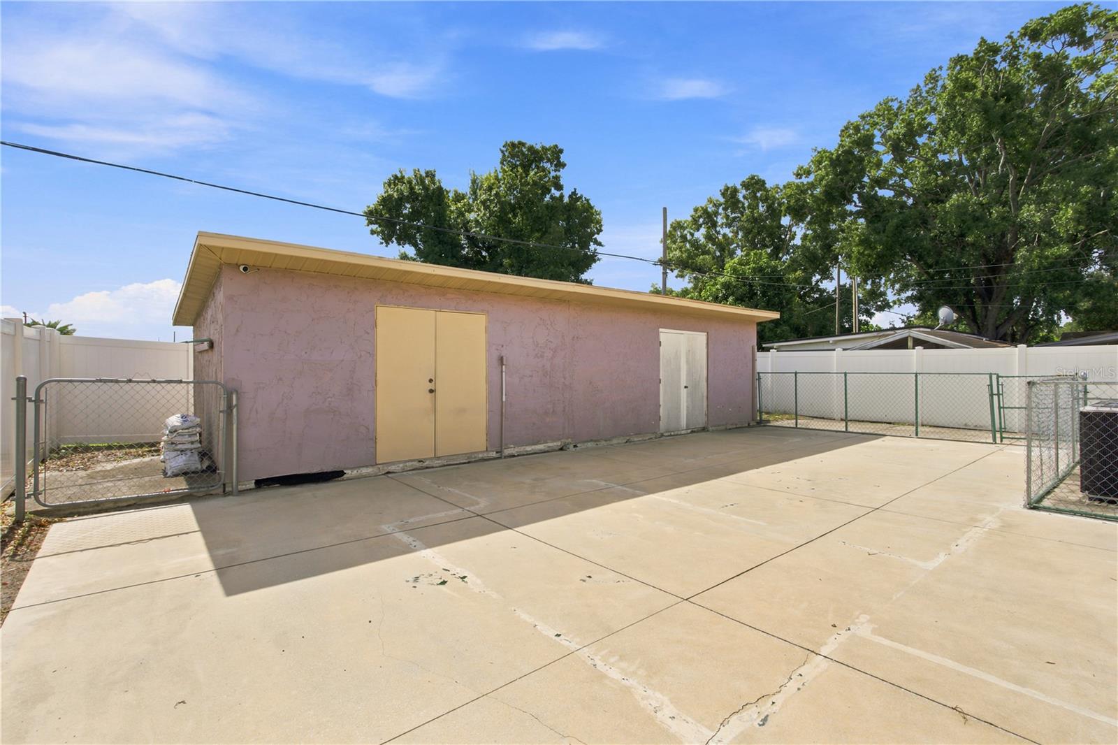 6513 N Manhattan Ave Property Photo 24
