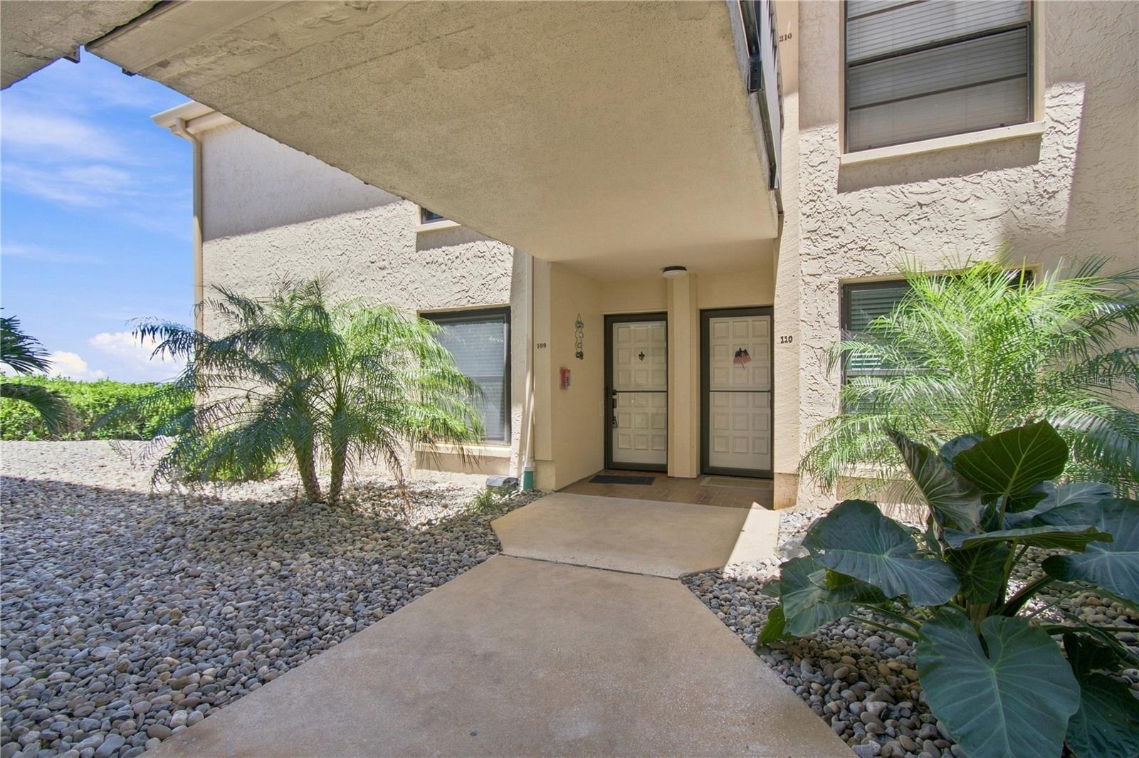 6177 Sun Blvd #109 Property Photo 2