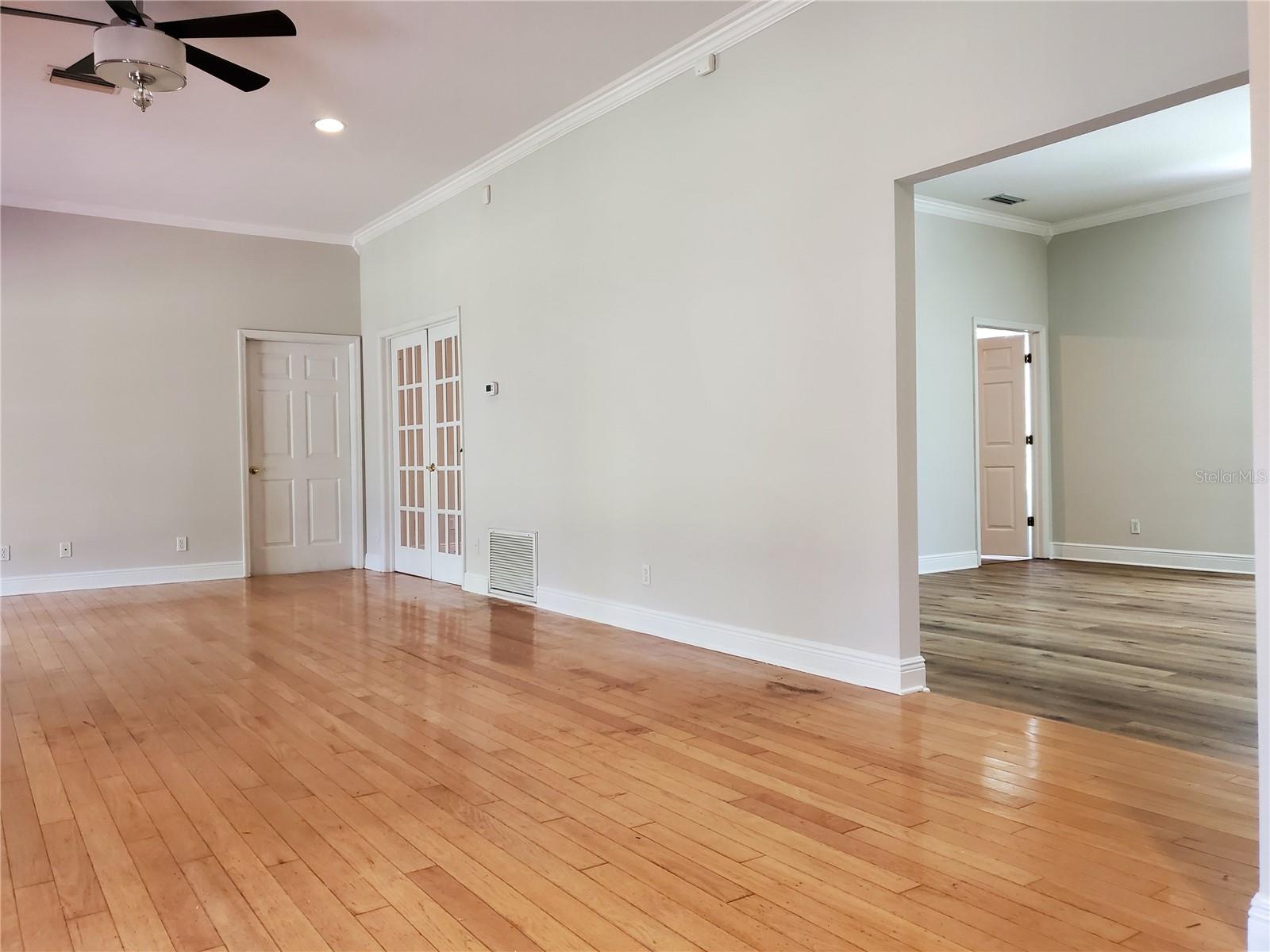 2121 Fairfield Ave Property Photo 10