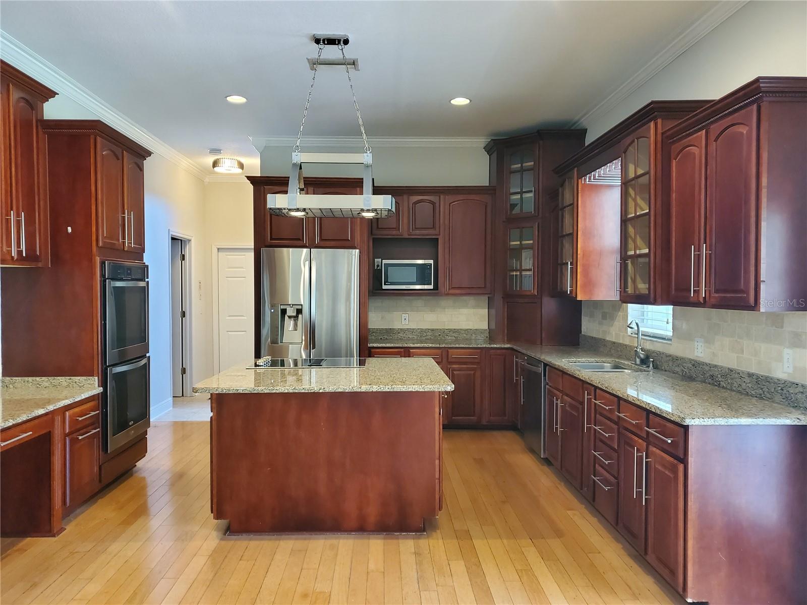 2121 Fairfield Ave Property Photo 14