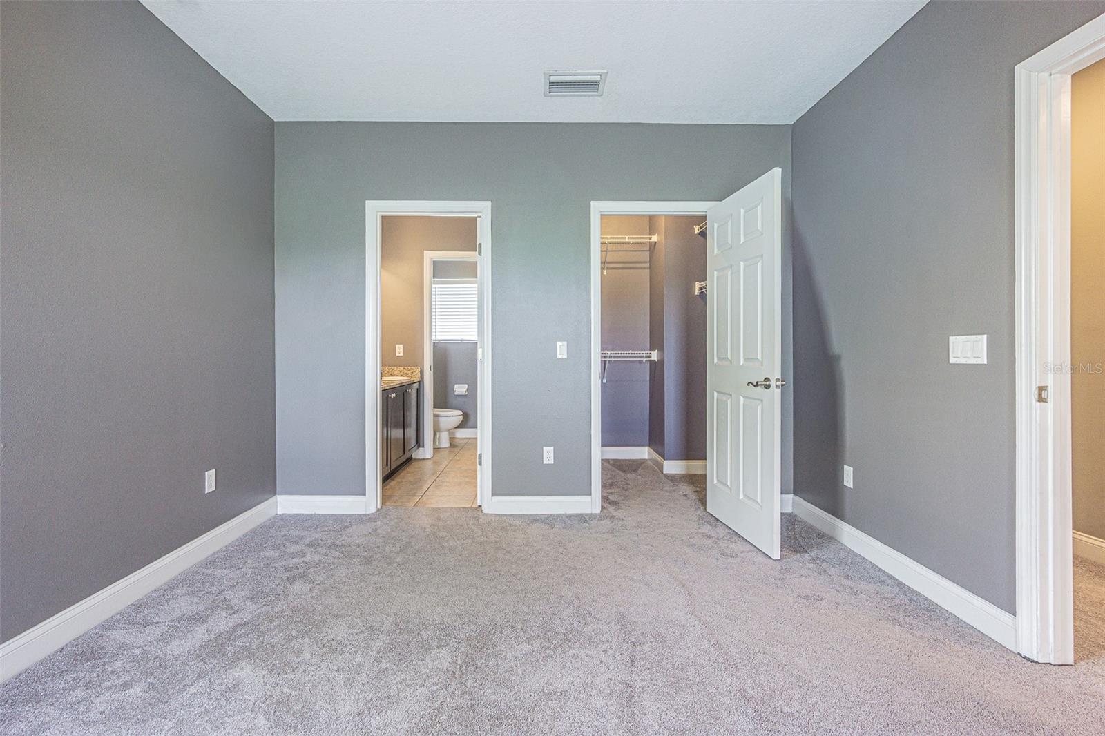 4511 Legacy Park Dr Property Photo 7