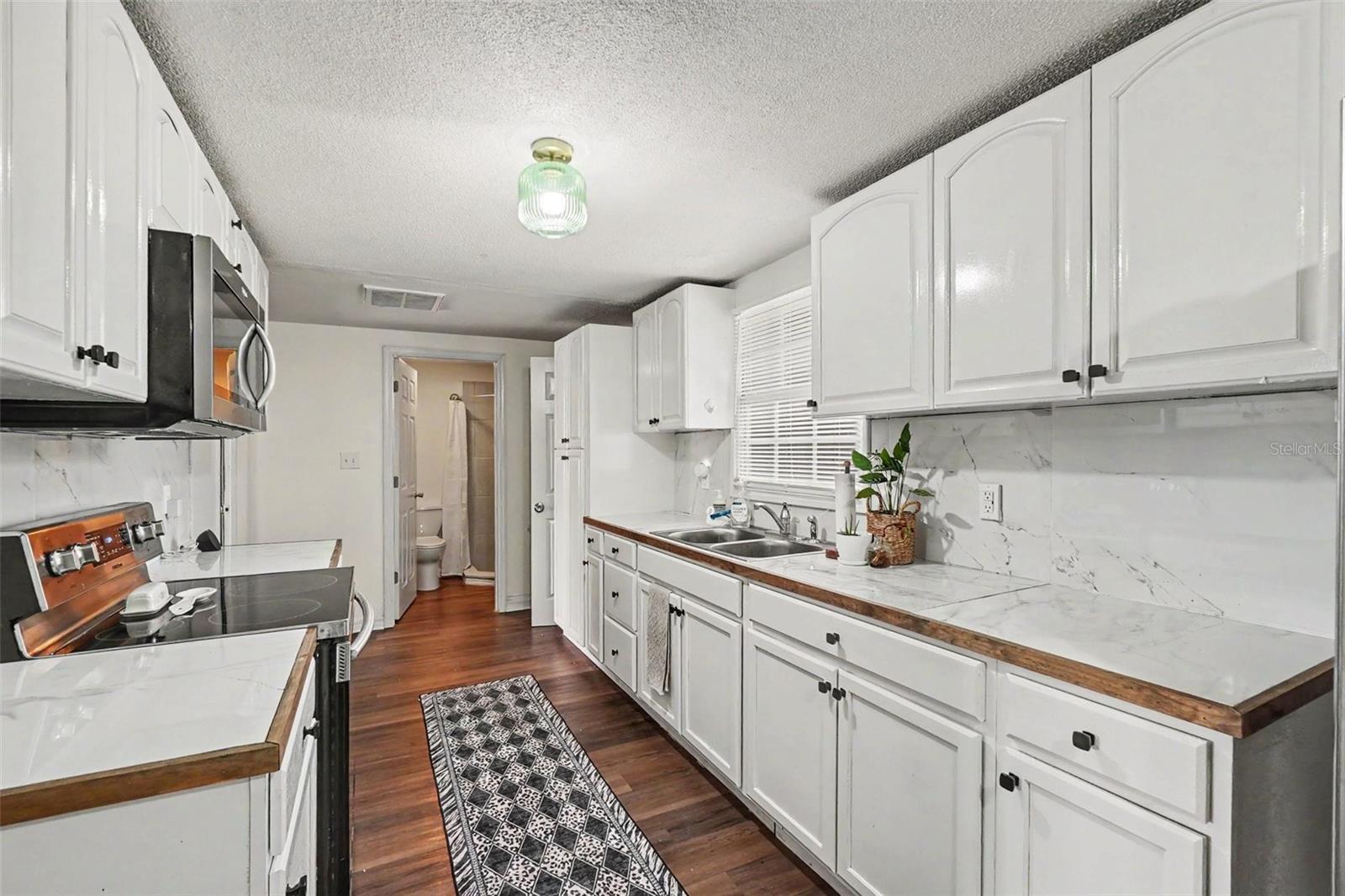 1611 Smithfield Cir W Property Photo 11
