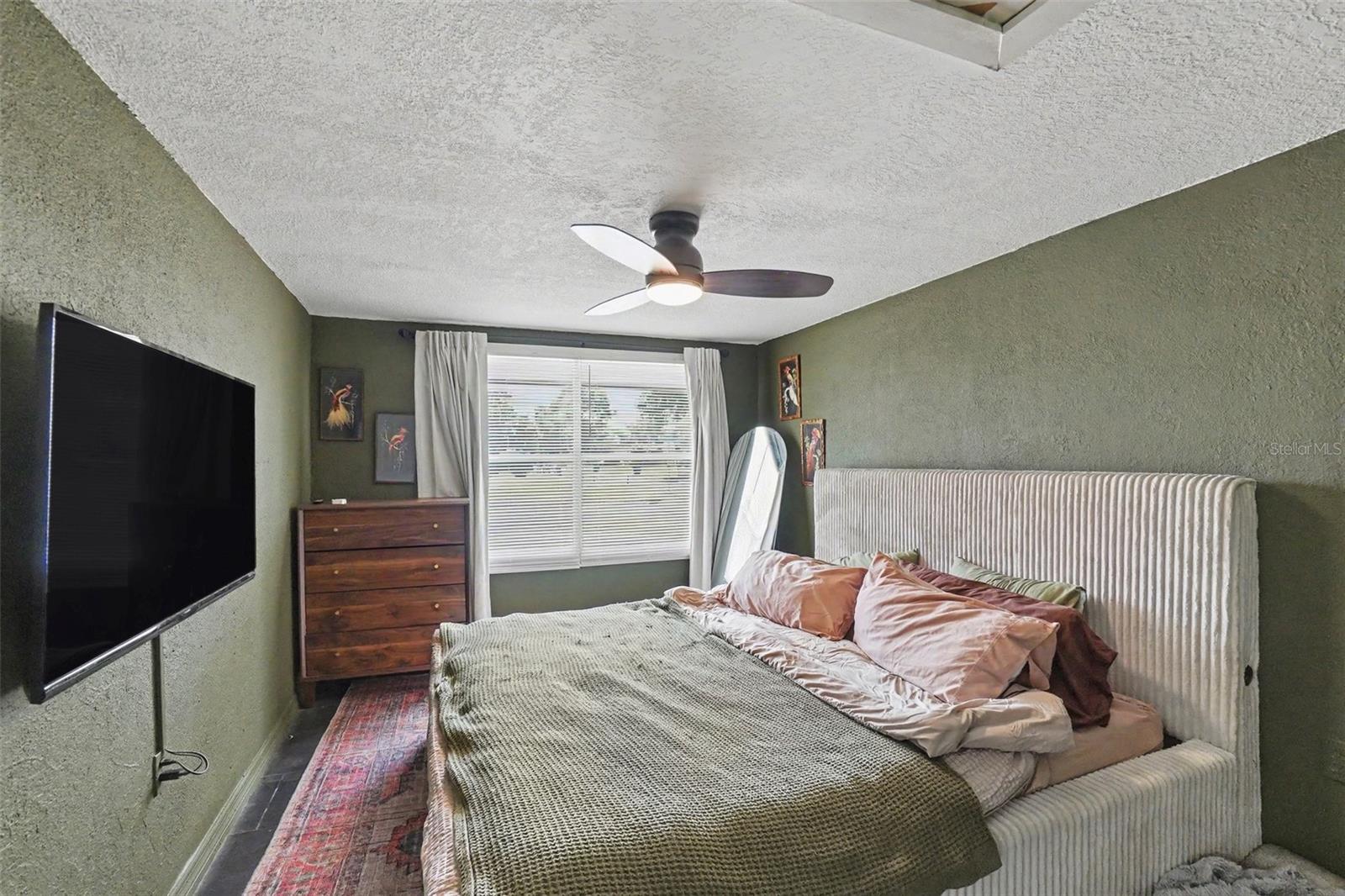 1611 Smithfield Cir W Property Photo 12