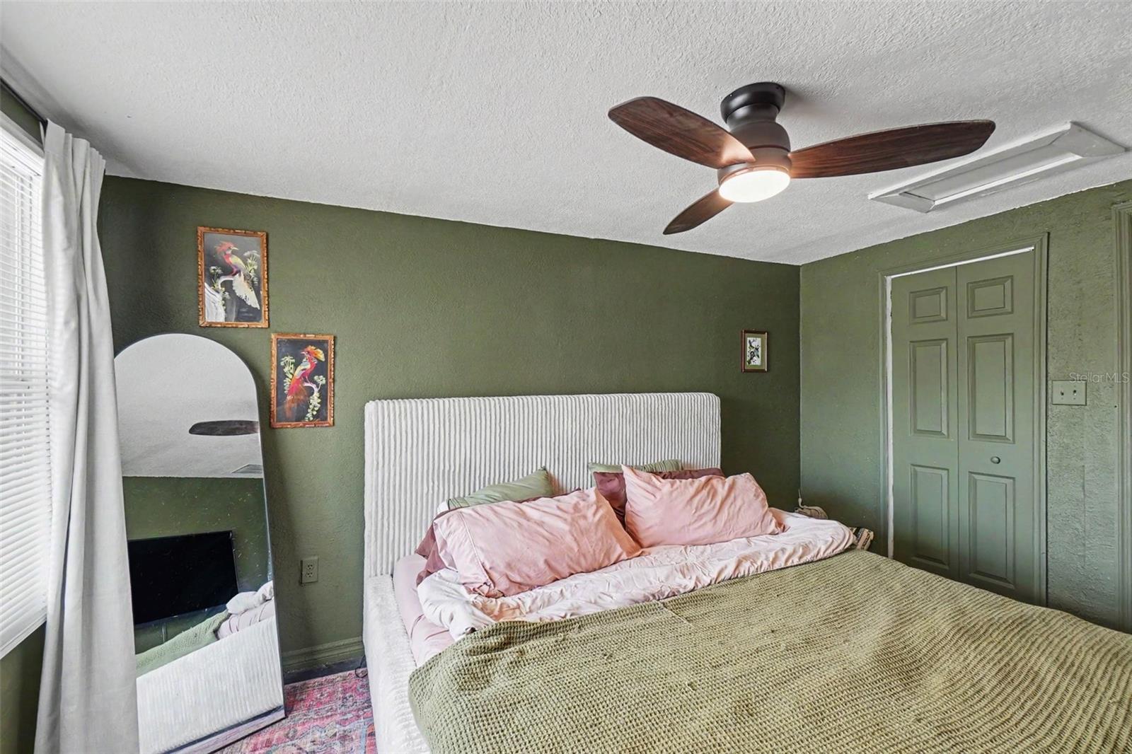 1611 Smithfield Cir W Property Photo 13