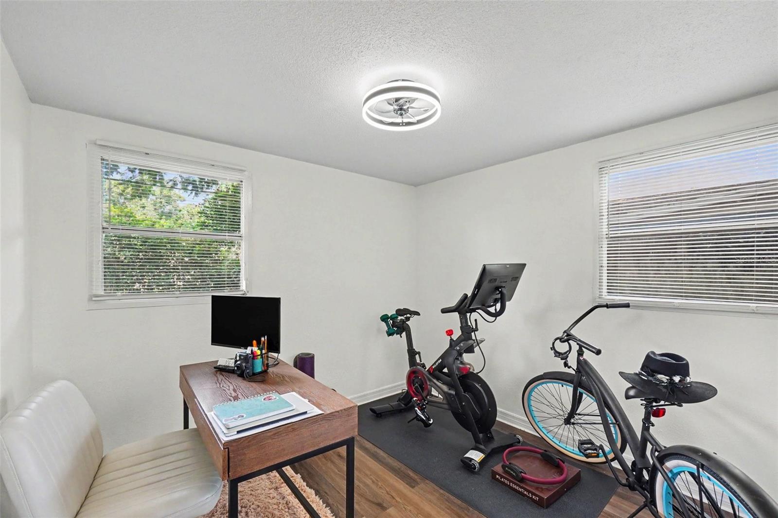 1611 Smithfield Cir W Property Photo 15