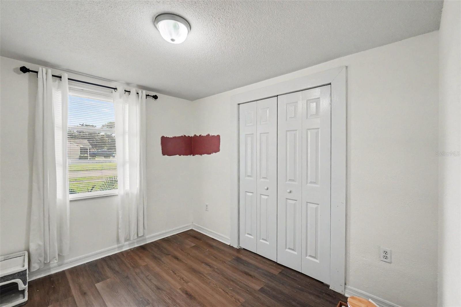 1611 Smithfield Cir W Property Photo 18