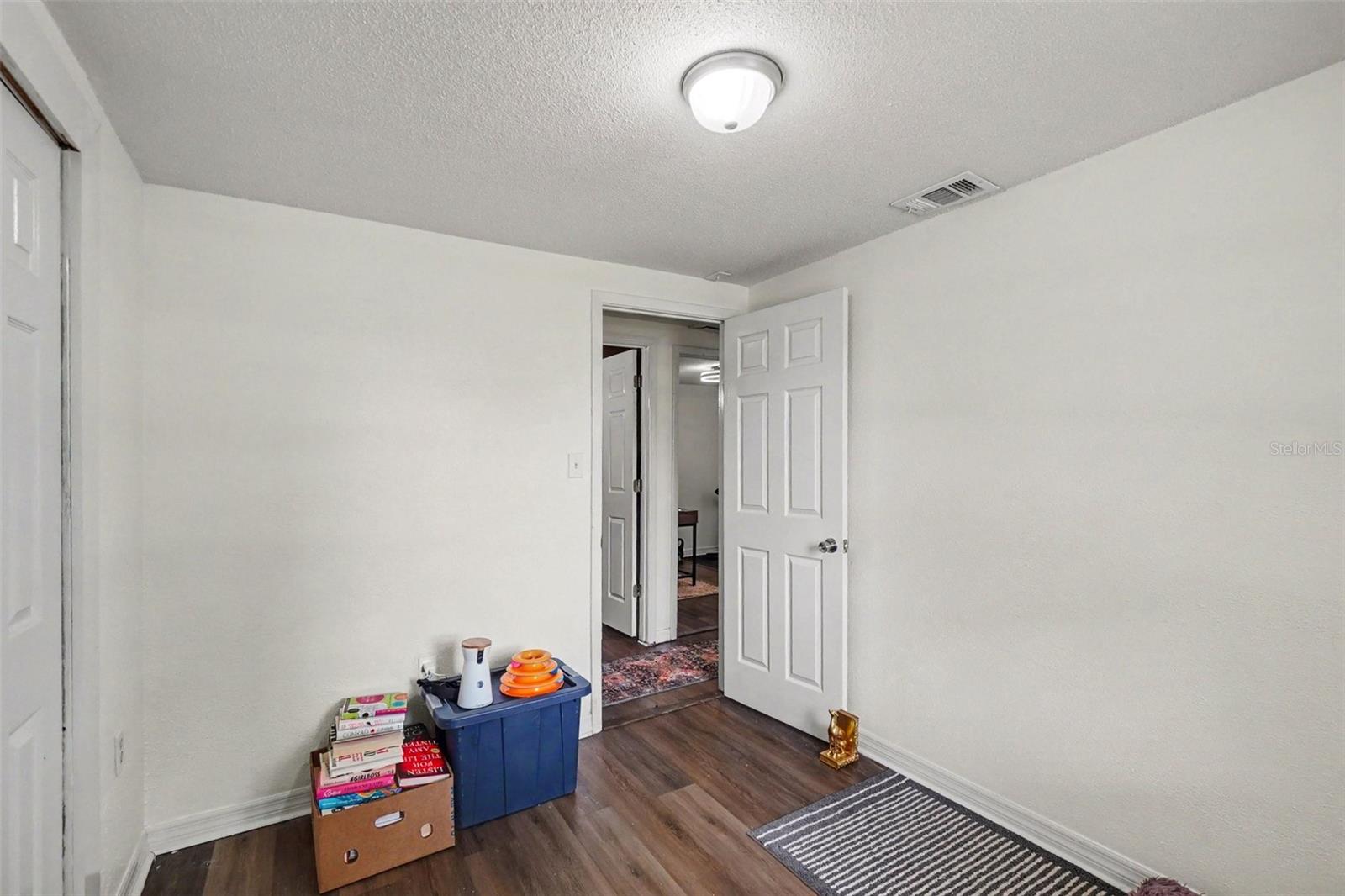 1611 Smithfield Cir W Property Photo 19