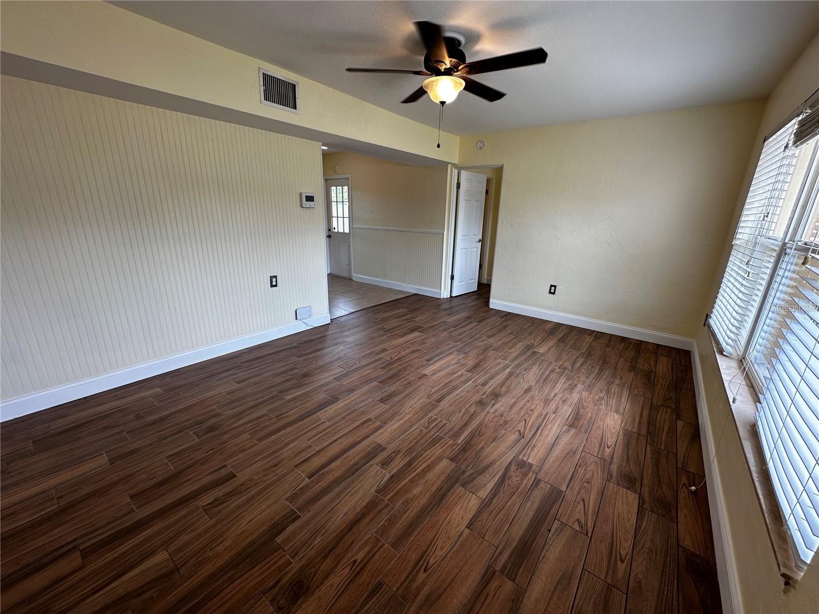 8933 Narcissus Ave Property Photo 10